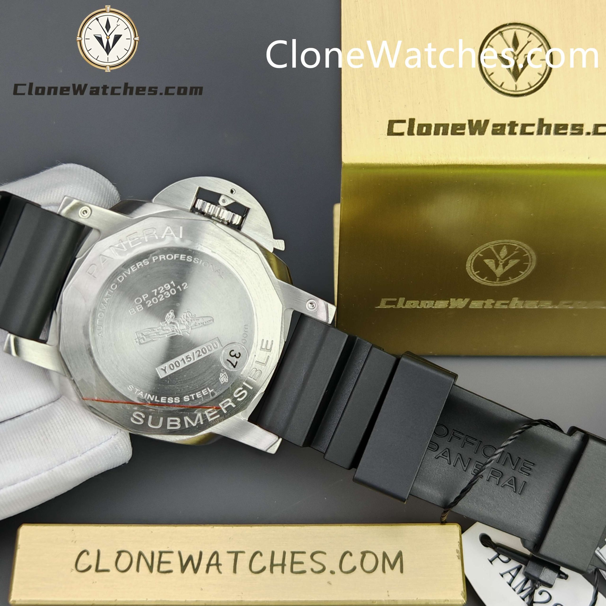 Panerai Super Clone Watches 1:1 Submersible PAM02223 White Dial