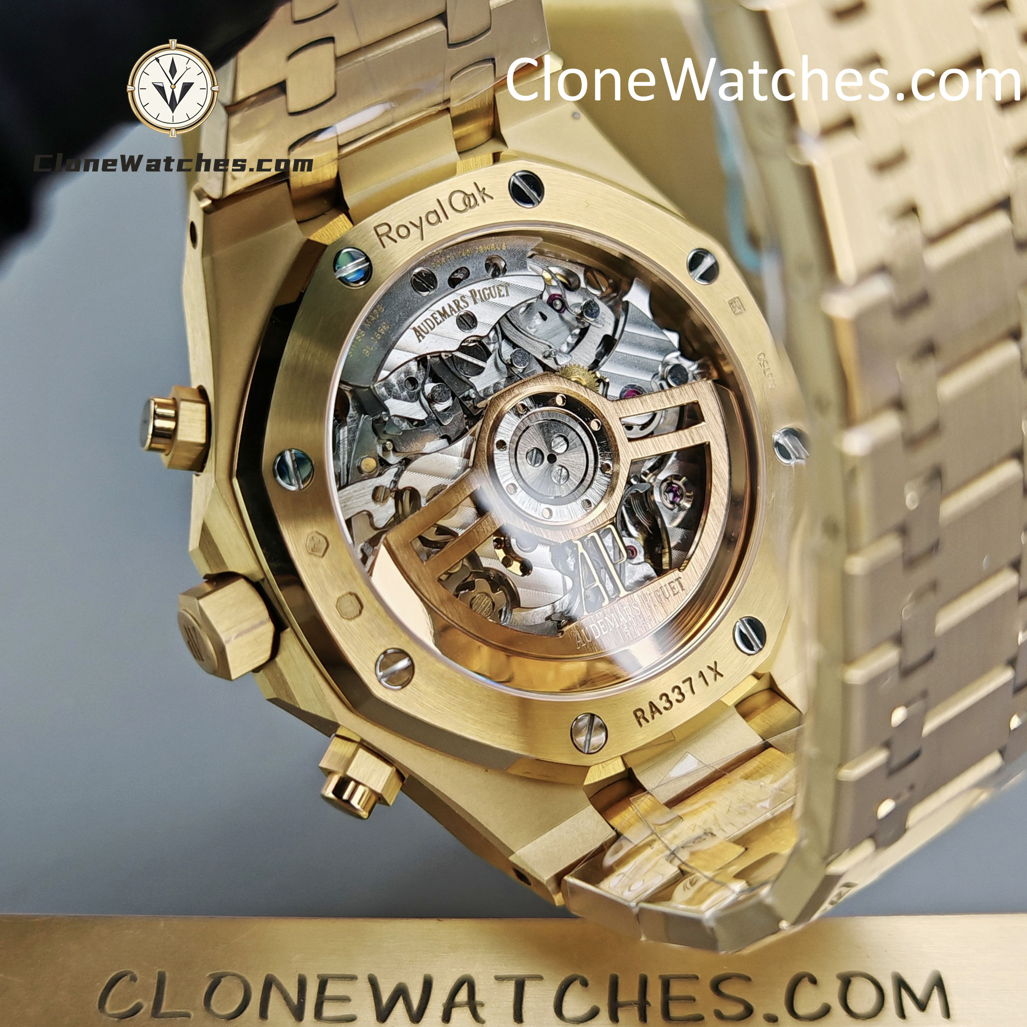 Audemars Piguet Super Clone Watches 1:1 Royal Oak Smoked Gold Dial 26240BA Selfwinding Chronograph