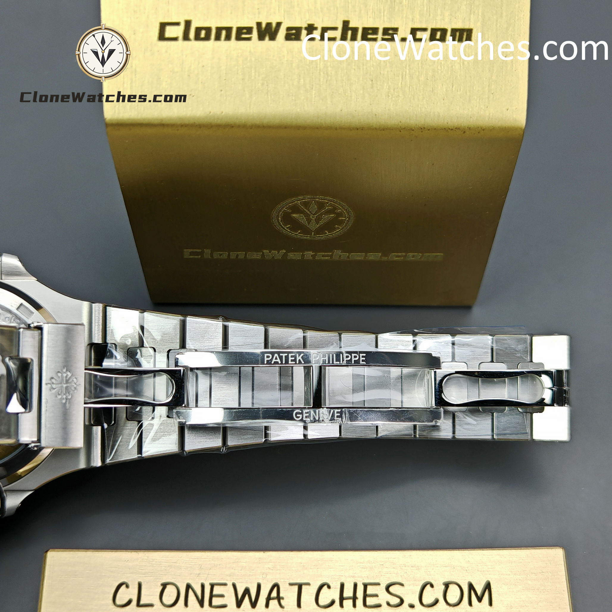 Patek Philippe Super Clone Watches 1:1 Nautilus 5711 Green Dial
