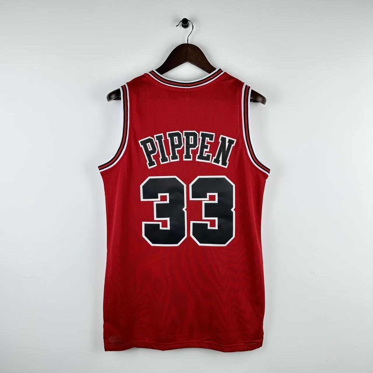 Embroidered MN retro jersey, Bulls 97/98 season, red, No. 33, Scottie Pippen
