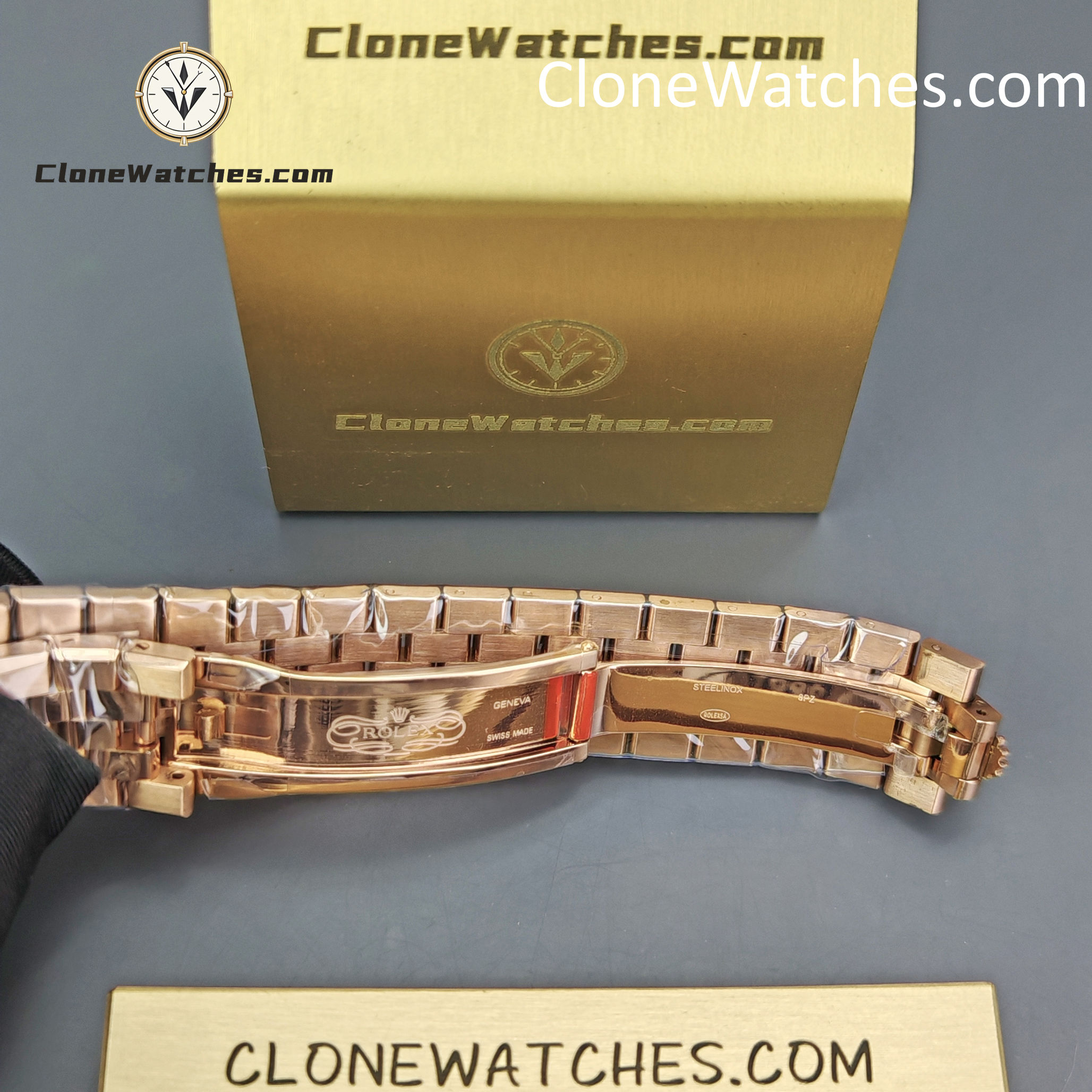Rolex Super Clone Watches 1:1 Land-Dweller M127335-0001 White Dial Rose Gold 7135 Movement 40mm