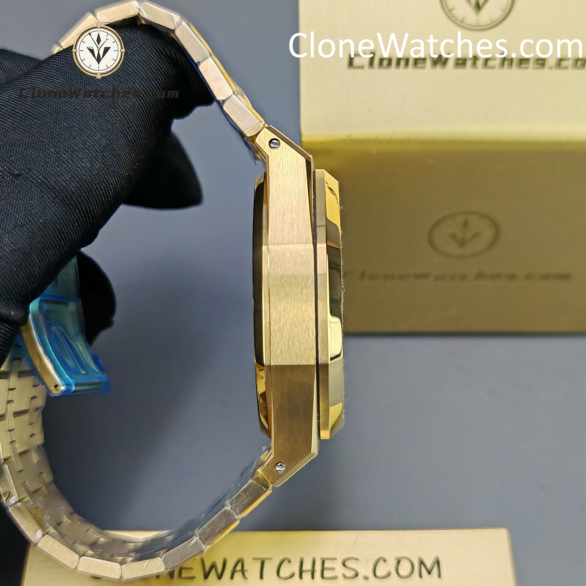 Audemars Piguet Super Clone Watches 1:1 Royal Oak Gold Dial 26240BA Selfwinding Chronograph