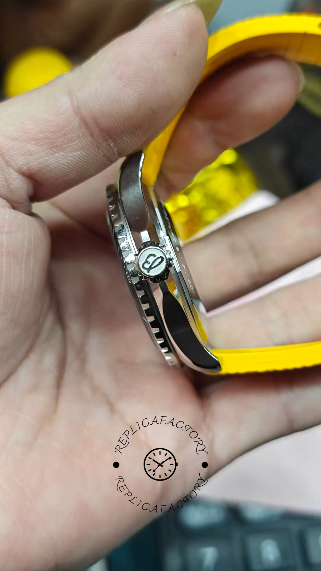 Breitling Superocean Automatic 42mm A17375211B2S4 Replica
