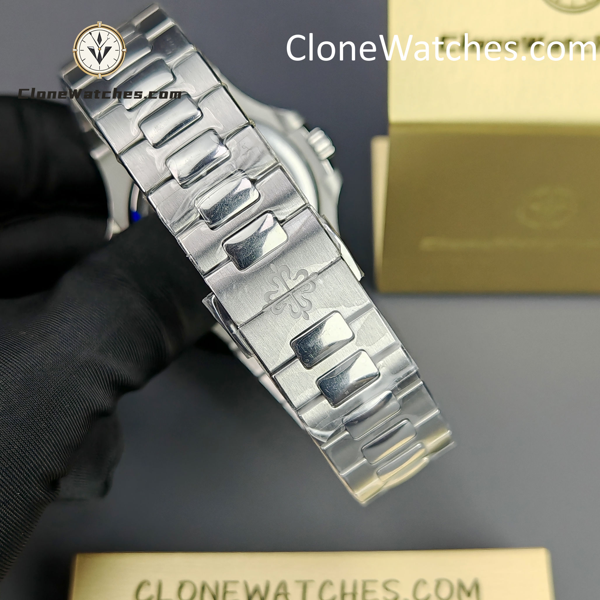 Patek Philippe Super Clone Watches 1:1 Nautilus Moon Phase 5712 Tiffany & Co Blue Dial New Clasp