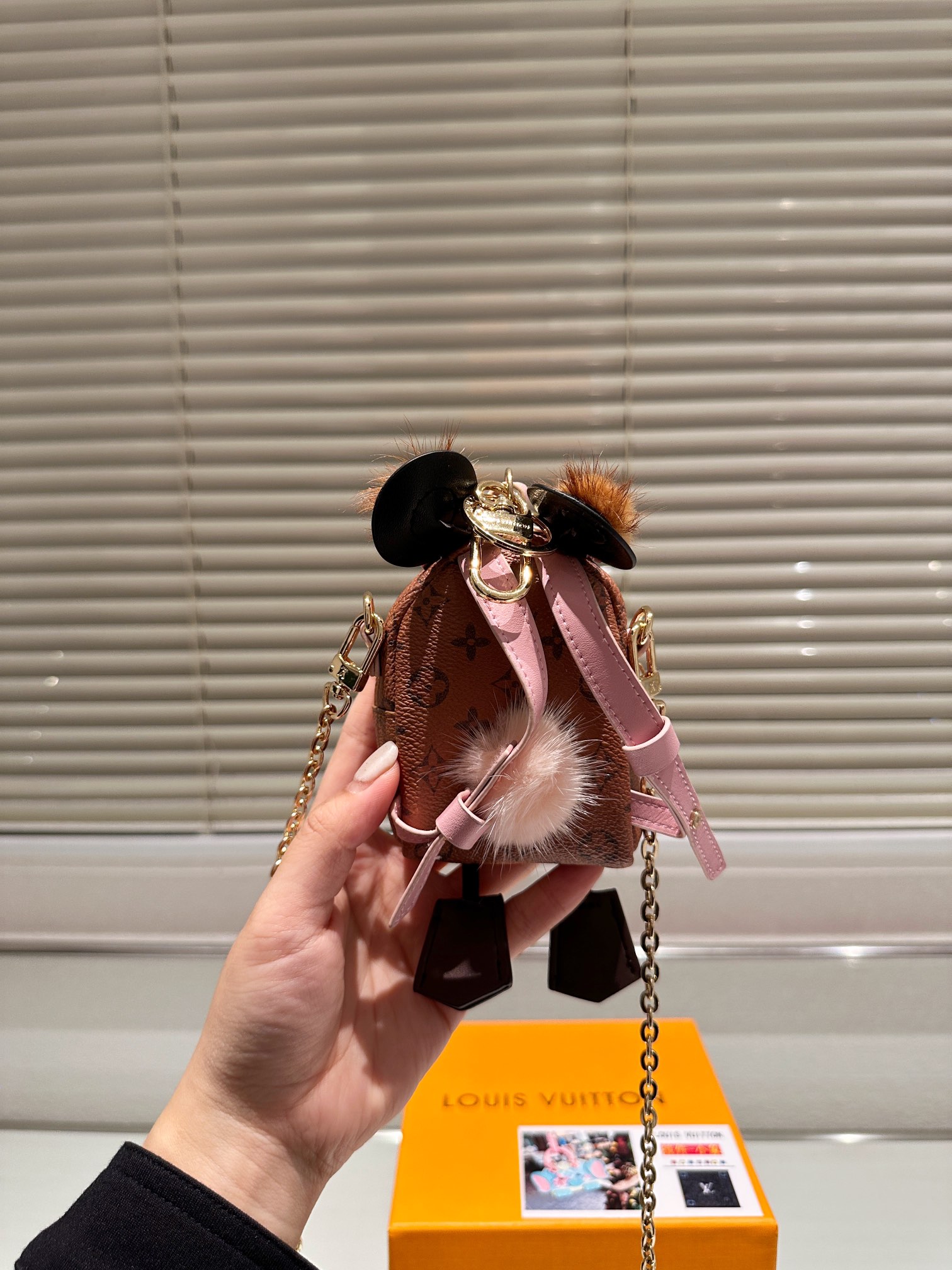 Lv mini backpack pendant