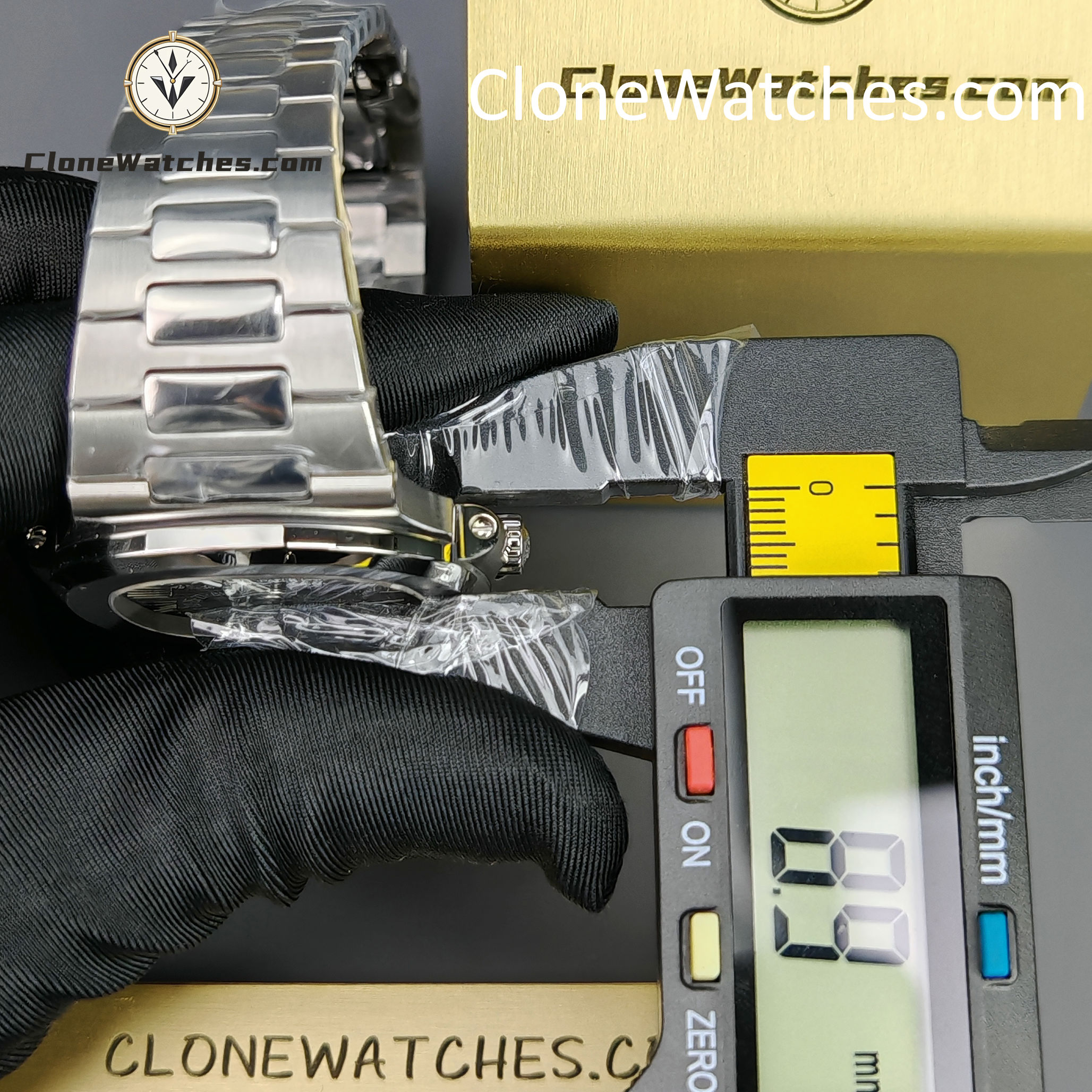 Patek Philippe Super Clone Watches 1:1 Nautilus Moon Phase 5712 Tiffany & Co Blue Dial New Clasp