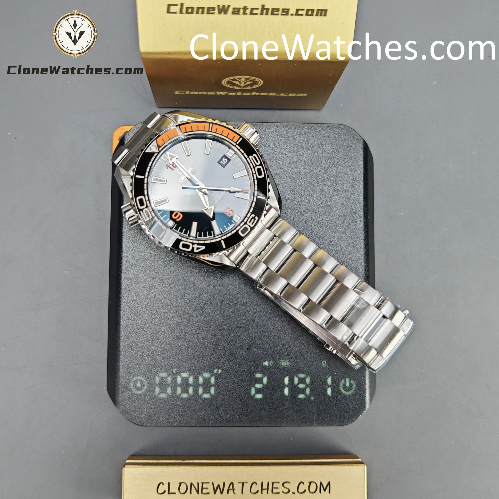OMEGA Super Clone Watches 1:1 Seamaster Ocean Planet 600M 215.30.44.21.01.002 43.5 mm