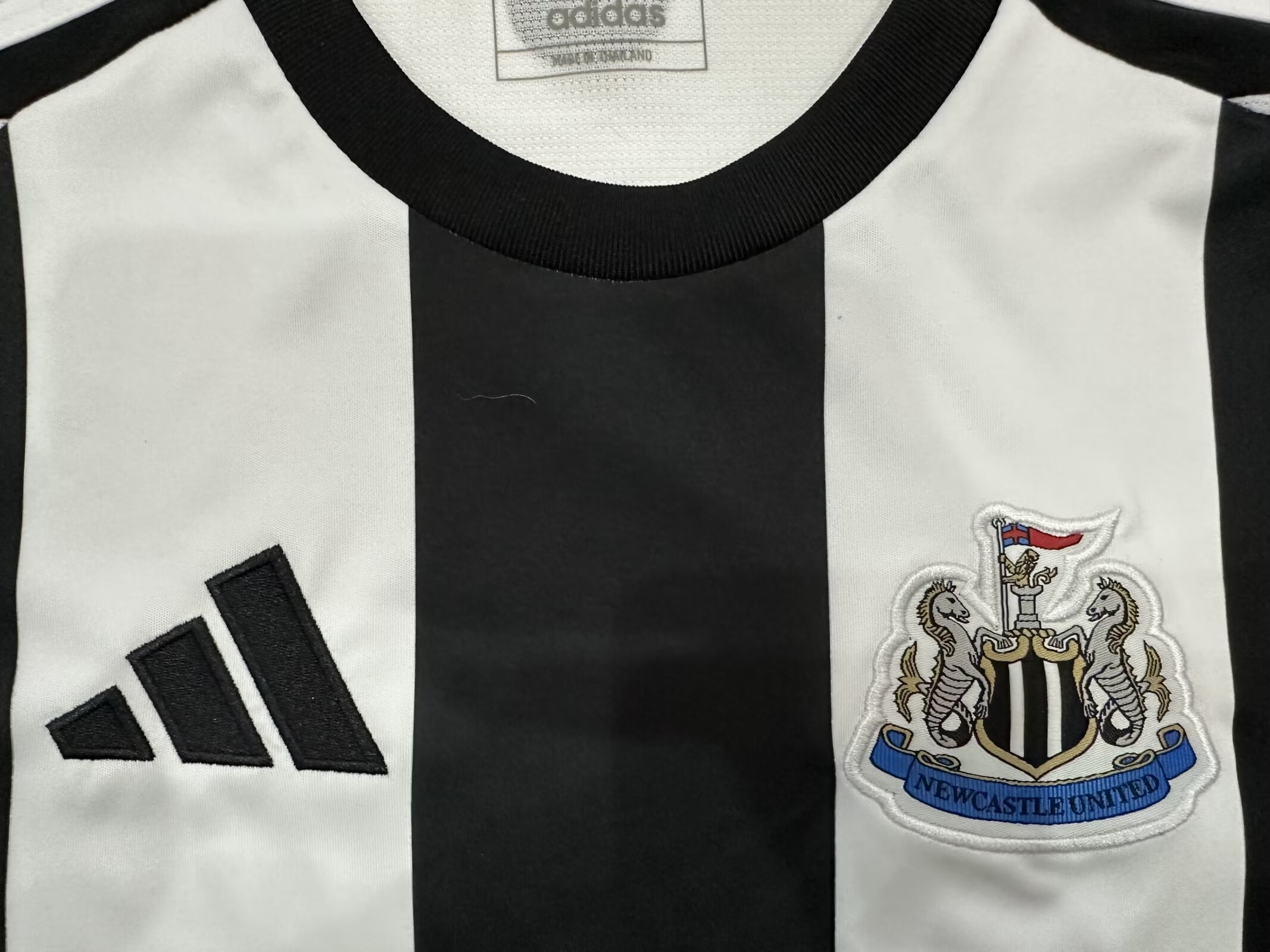 2024/25 Newcastle United home jersey 1:1 Thai quality