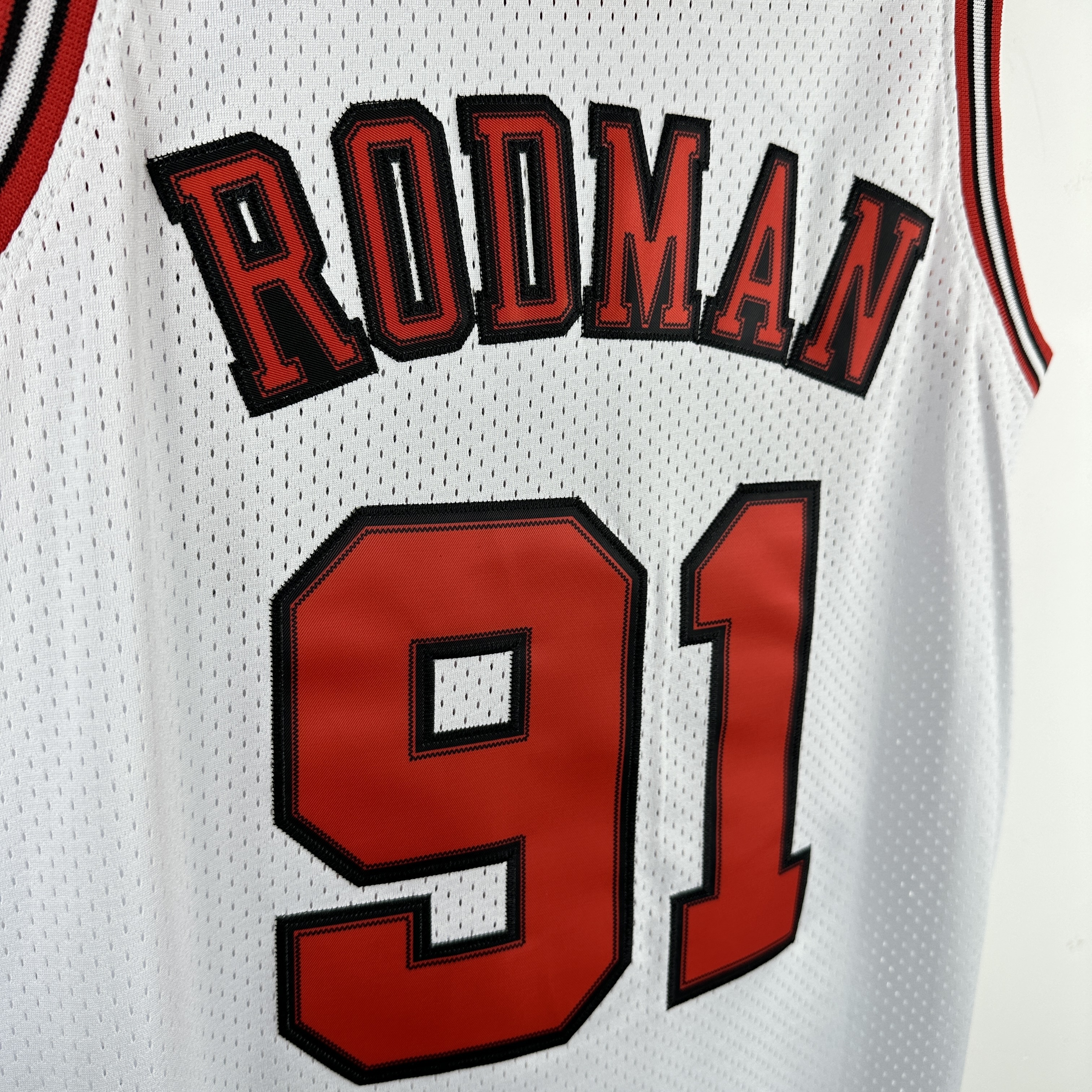 Embroidered MN retro jersey, Chicago Bulls 97/98 season, white, No. 91, Rodman
