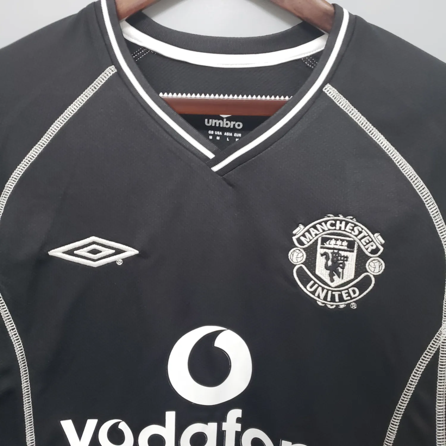 2000/2002 Manchester United Black Retro Jersey - Fans Edition