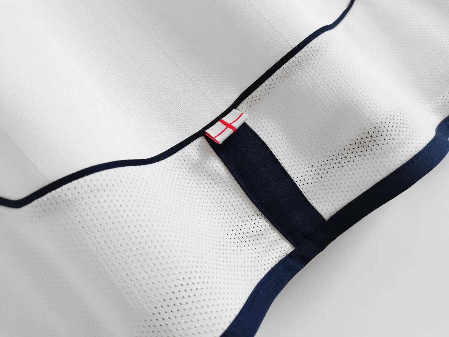 2002 England Home Long Sleeve Retro Jersey - Fans Edition