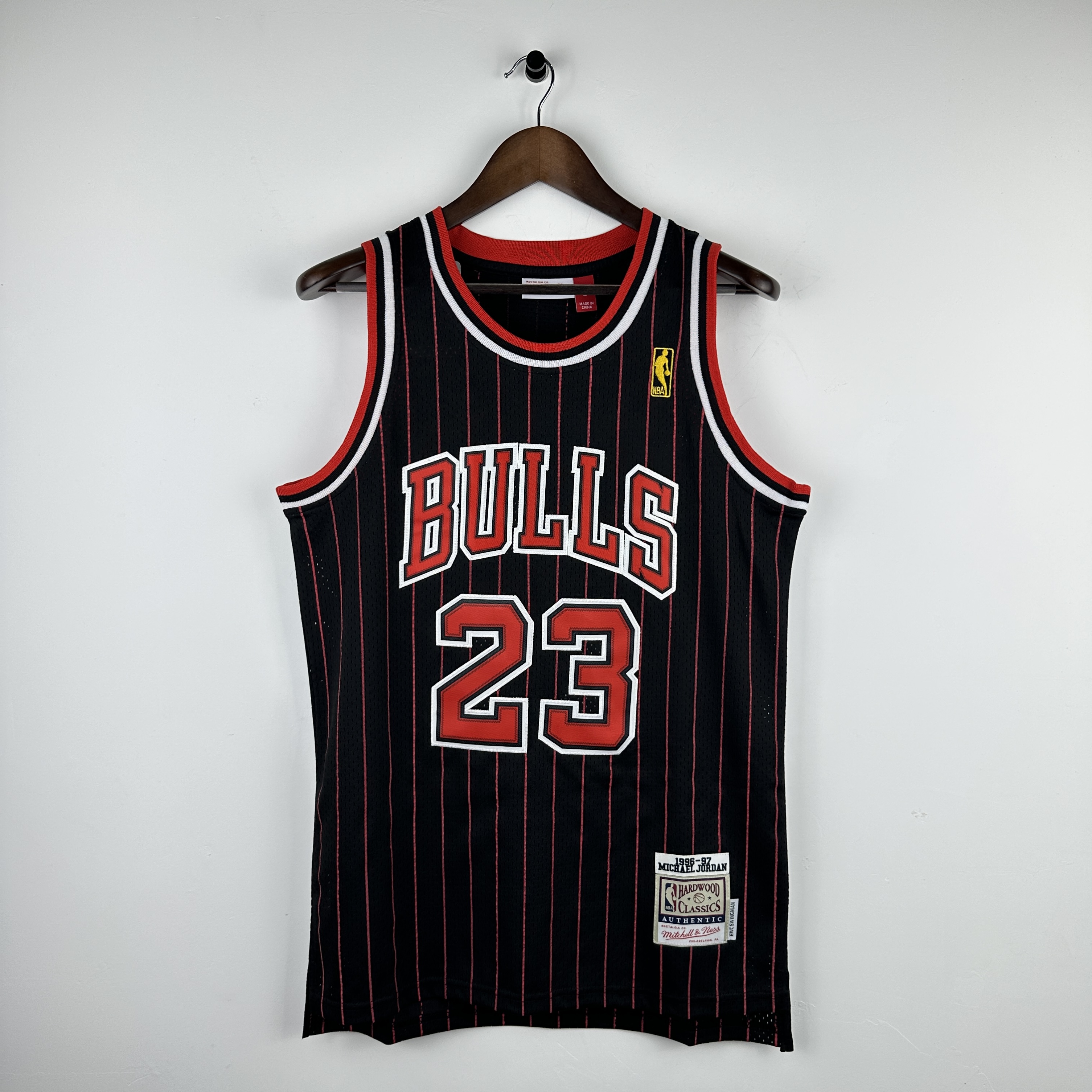 Embroidered MN Retro Jersey Bulls 97/98 Season Striped Black No. 23 Jordan