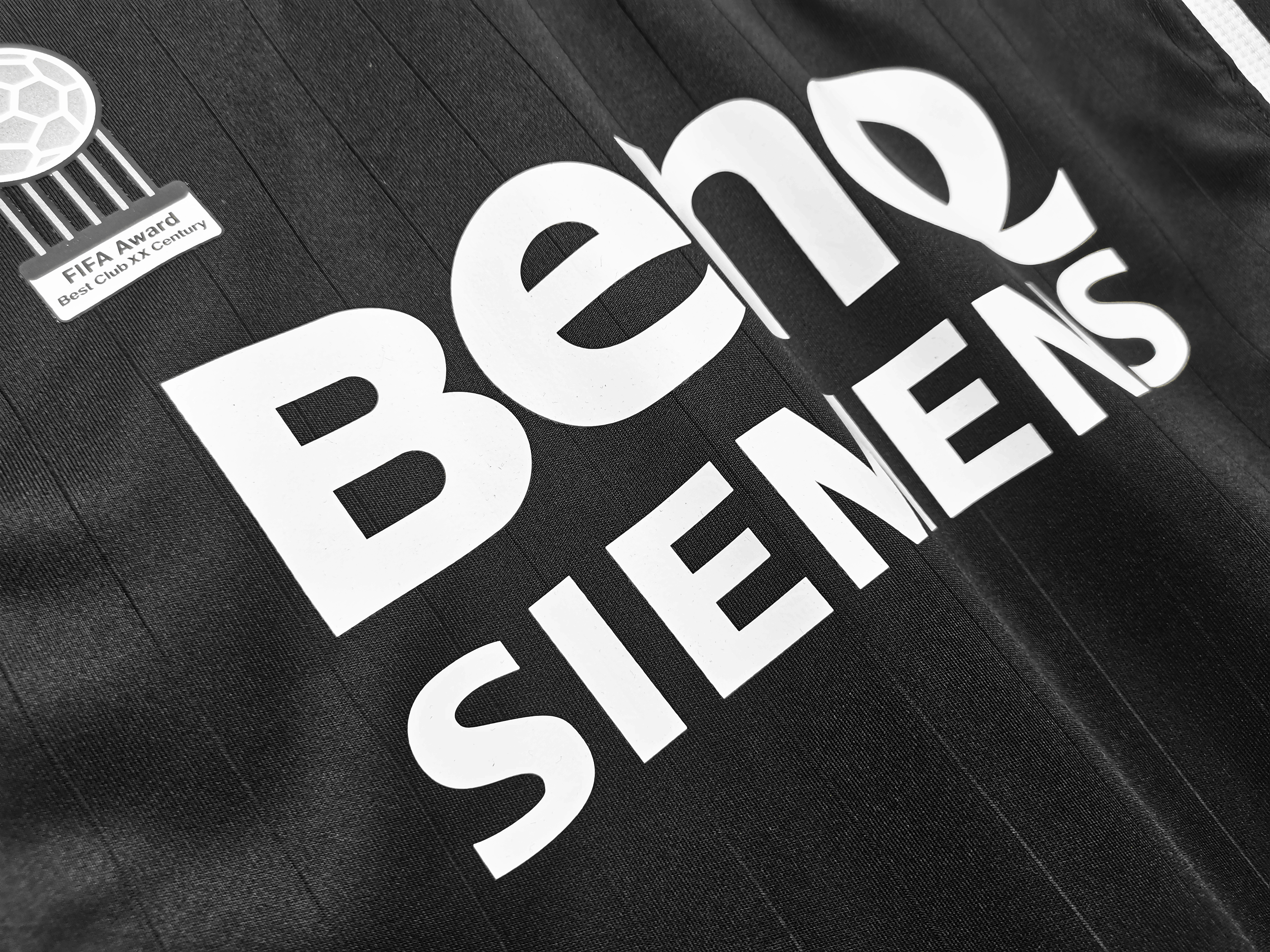 2006/07 Real Madrid Away Retro Kit - Fans Edition