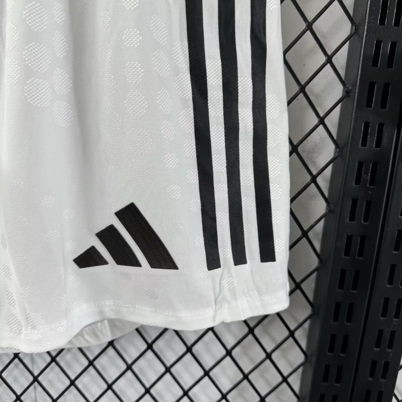 25-26 Real Madrid Home Shorts - Player Edition