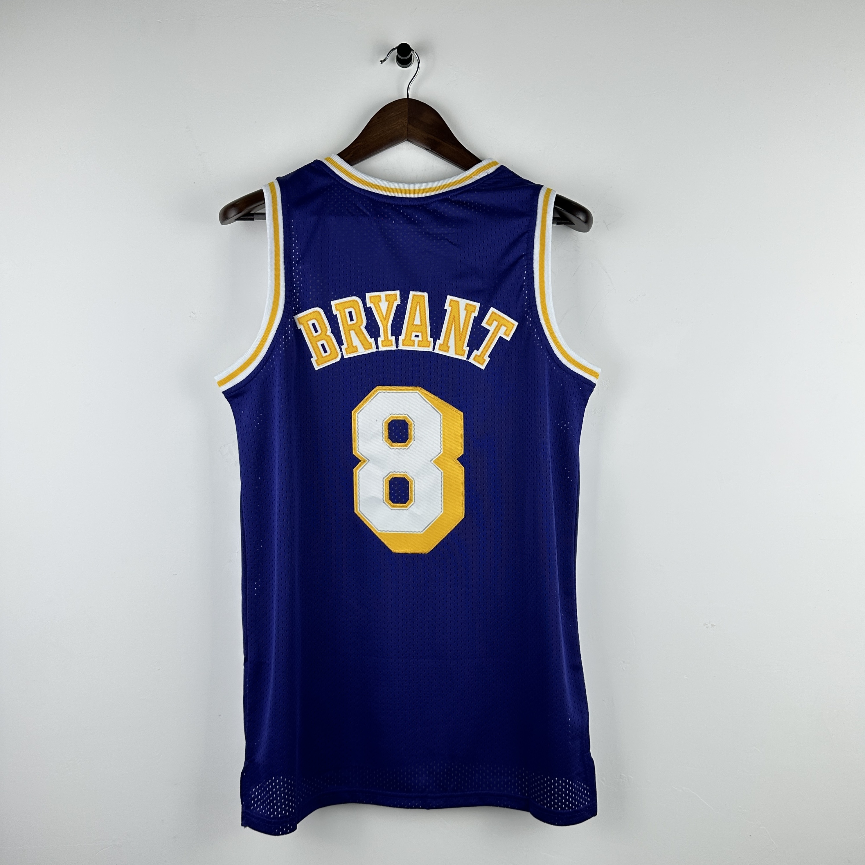 Embroidered MN Retro Jersey Lakers 96/97 Season Crew Neck Purple No. 8 Kobe