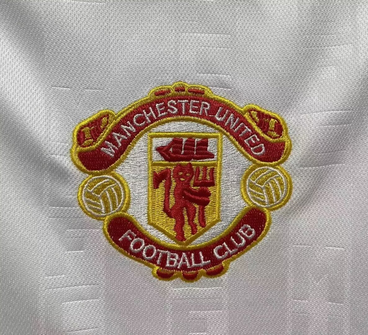 1988/90 Manchester United Away Retro Shirt - Fans Edition