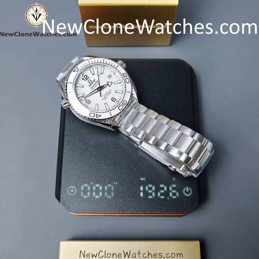 OMEGA Super Clone Watches 1:1 Seamaster Planet Ocean 600M 39.5MM 215.30.40.20.04.001