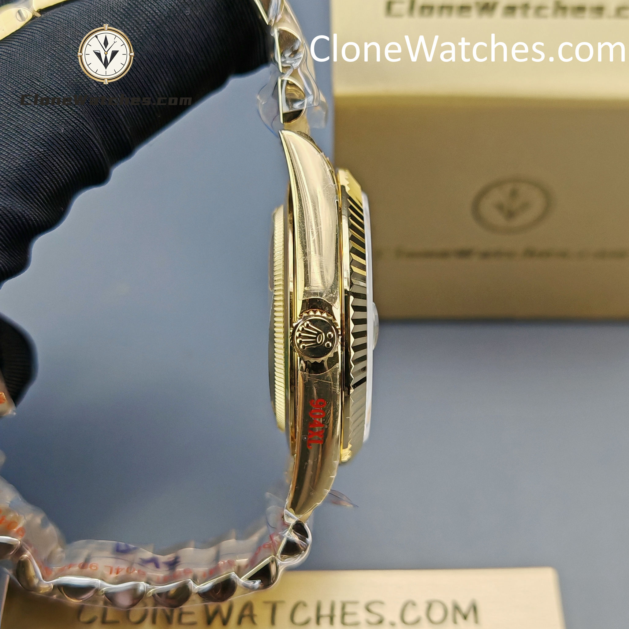 Rolex Super Clone Watches 1:1 Day Date 18K Gold Gradient Green Roman Dial 36mm m128238-0118 3255 Movement