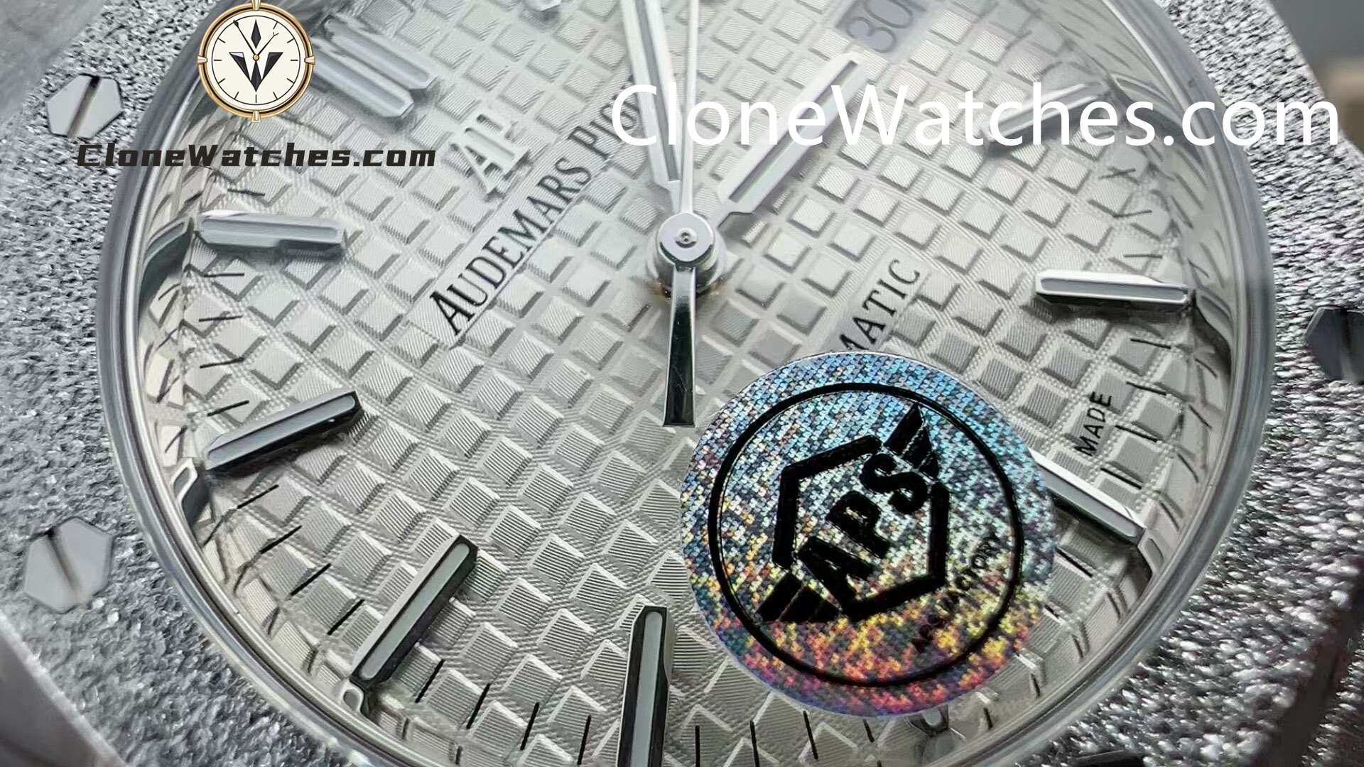 Audemars Piguet Super Clone Watches 1:1 Royal Oak Frost 15454BC White Dial 37mm