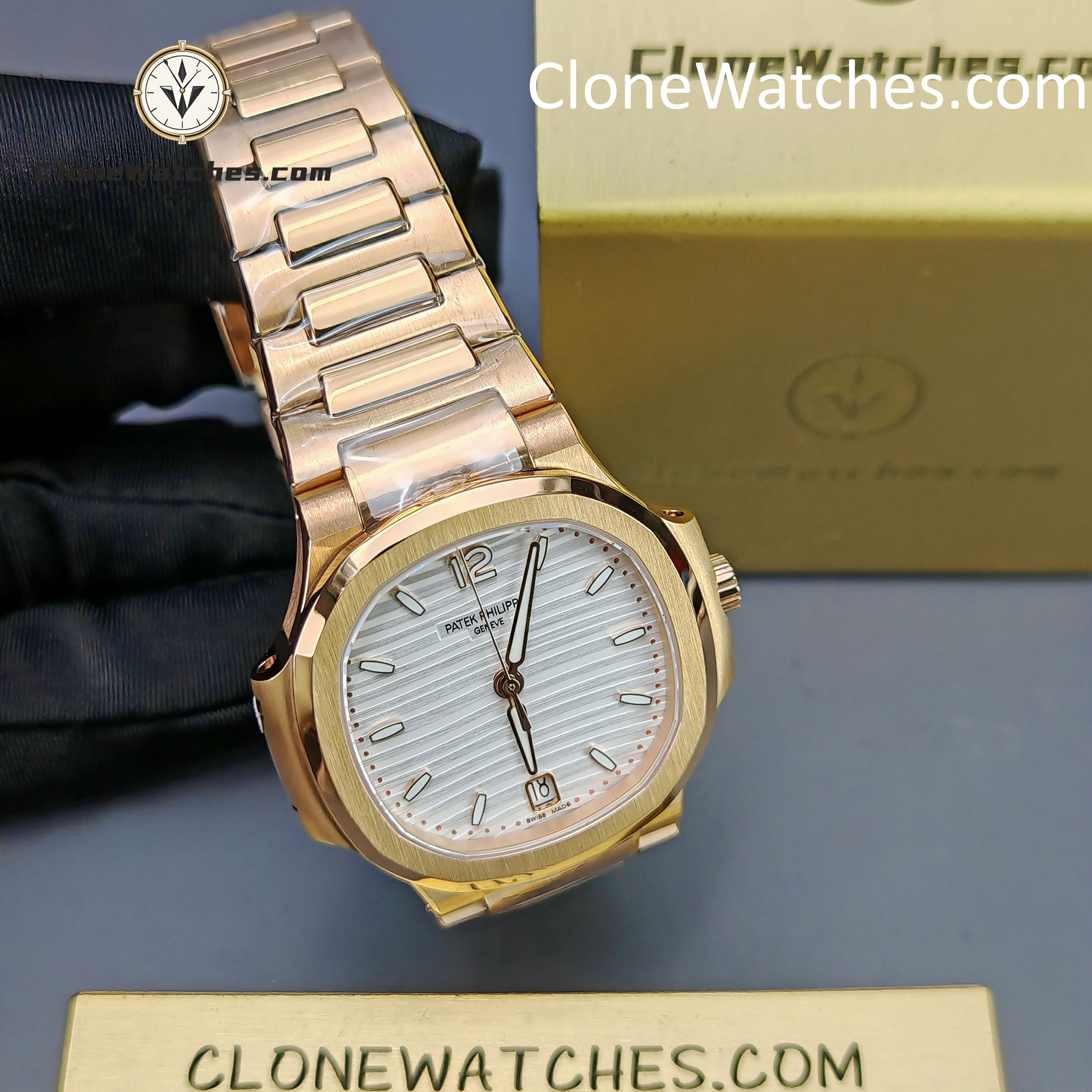 Patek Philippe Super Clone Watches 1:1 Nautilus Rose Gold 7118/1R-001 35.2 mm