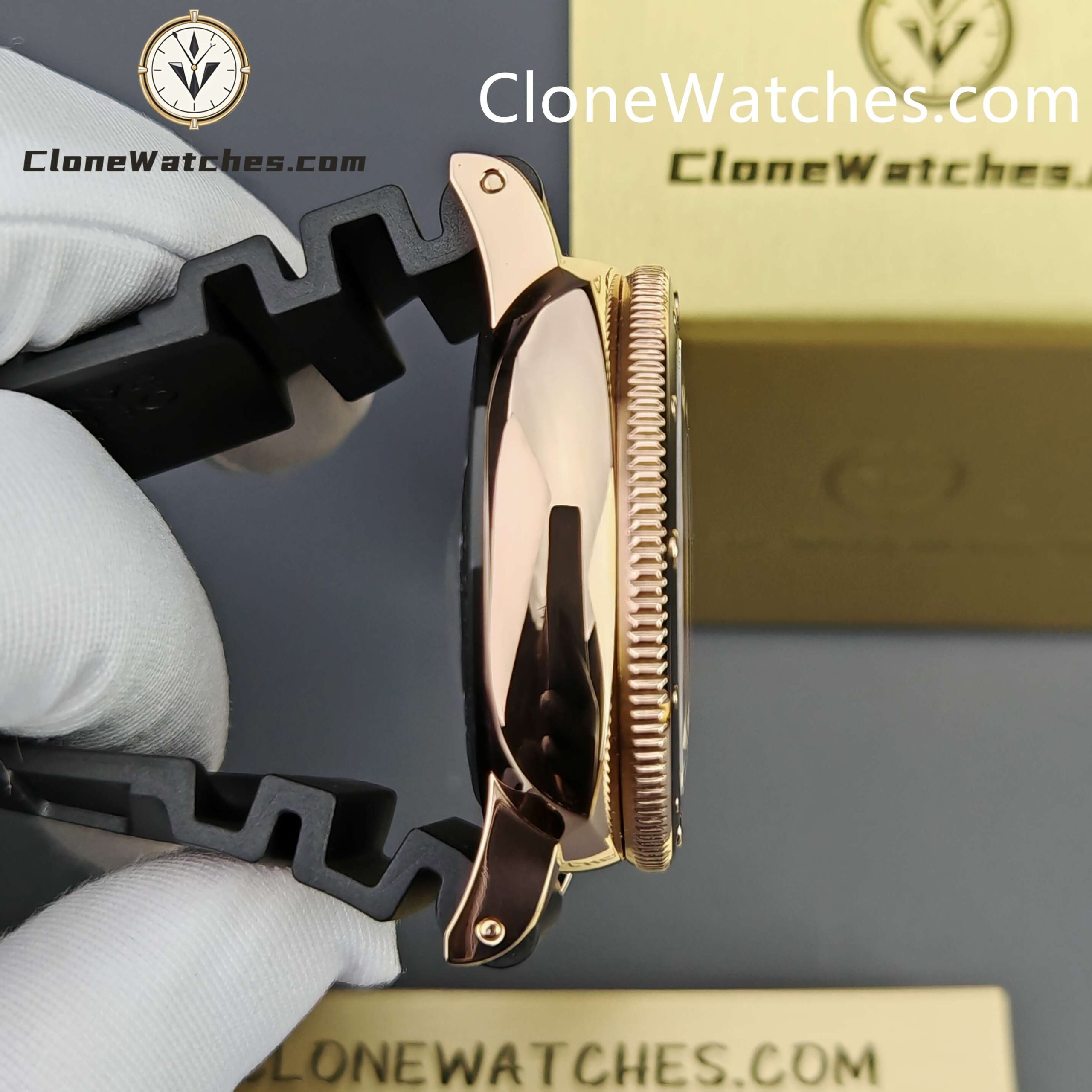 Panerai Super Clone Watches 1:1 Submersible GoldtechTM PAM02164 Black Dial