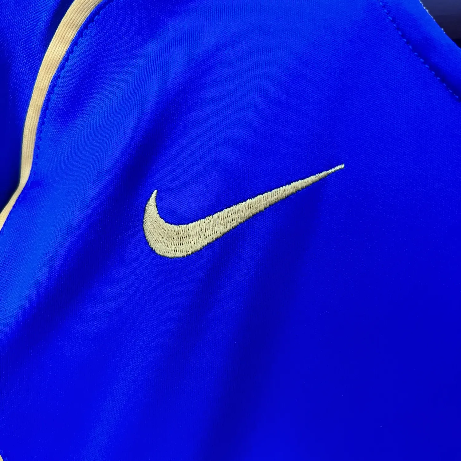 2004/05 Juventus away retro jersey