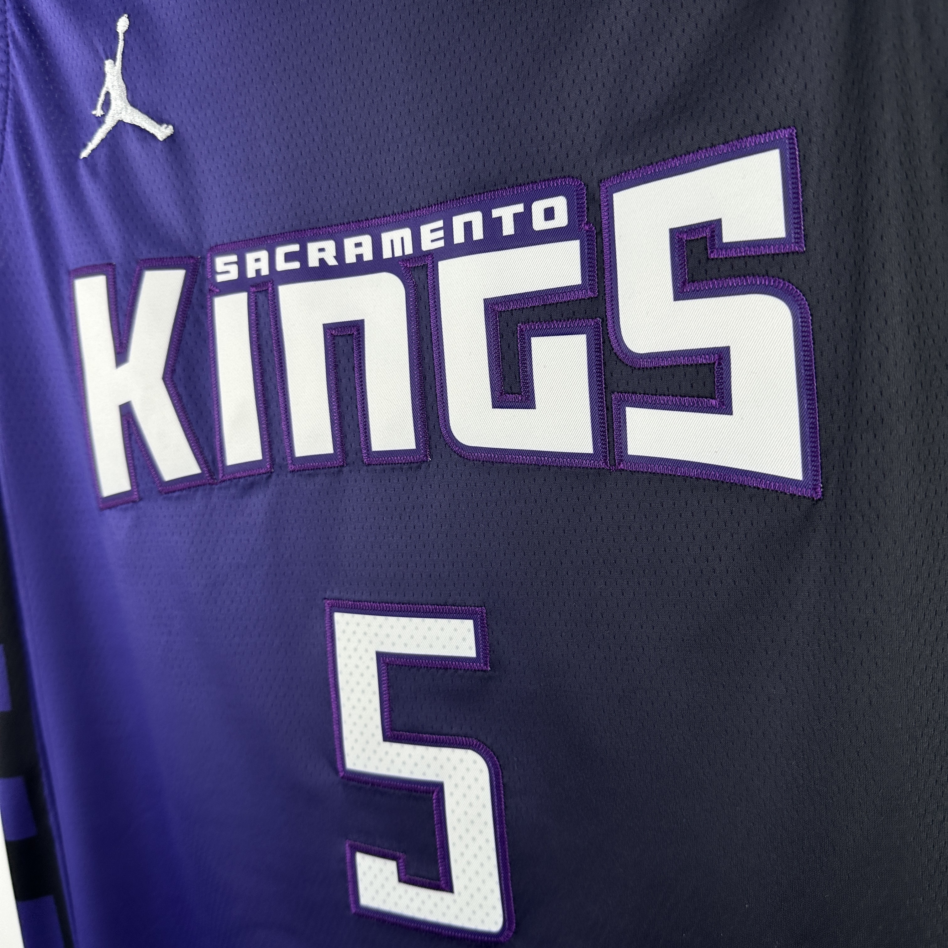 Embroidered 24th season Kings Flying Man No. 5 Fox