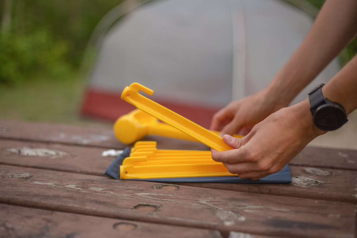 Coghlan's Tent Pegs - 9 in., Lightweight and 100% Recycled Plastic