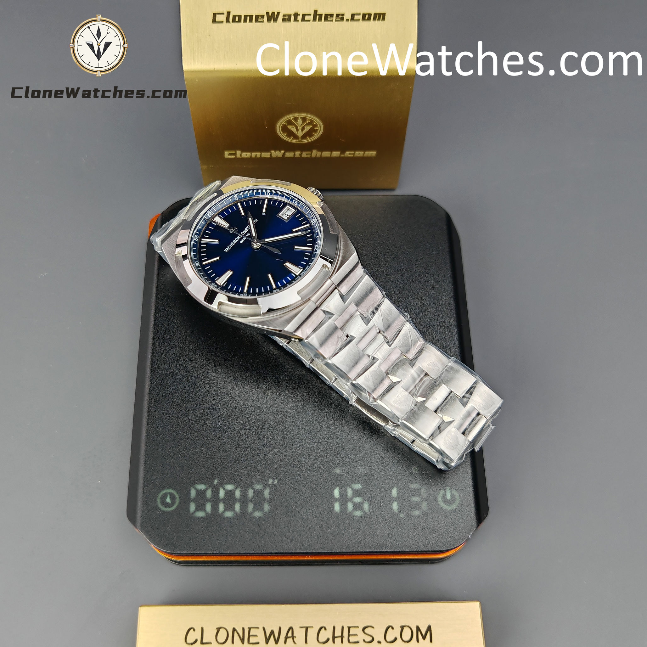 Vacheron Constantin Super Clone Watches 1:1 Overseas 4500V/210A-B128 Blue Dial