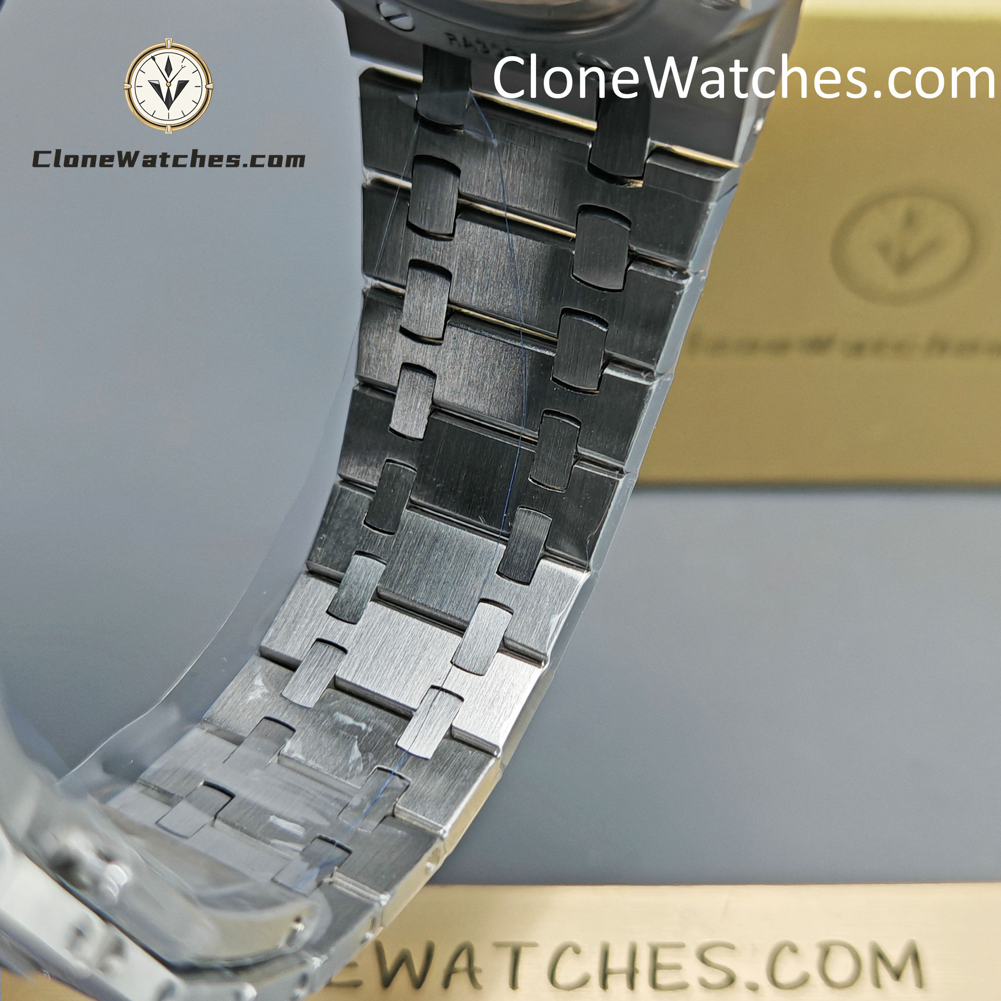 Audemars Piguet Super Clone Watches 1:1 Royal Oak Black & Silver Dial 26239BC Selfwinding Chronograph