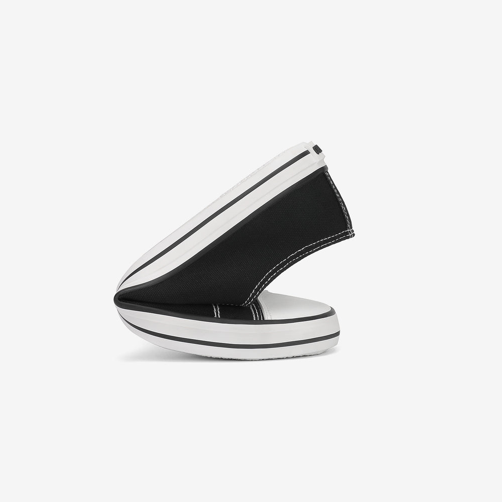 Woman Roam I  - Barefoot Shoes