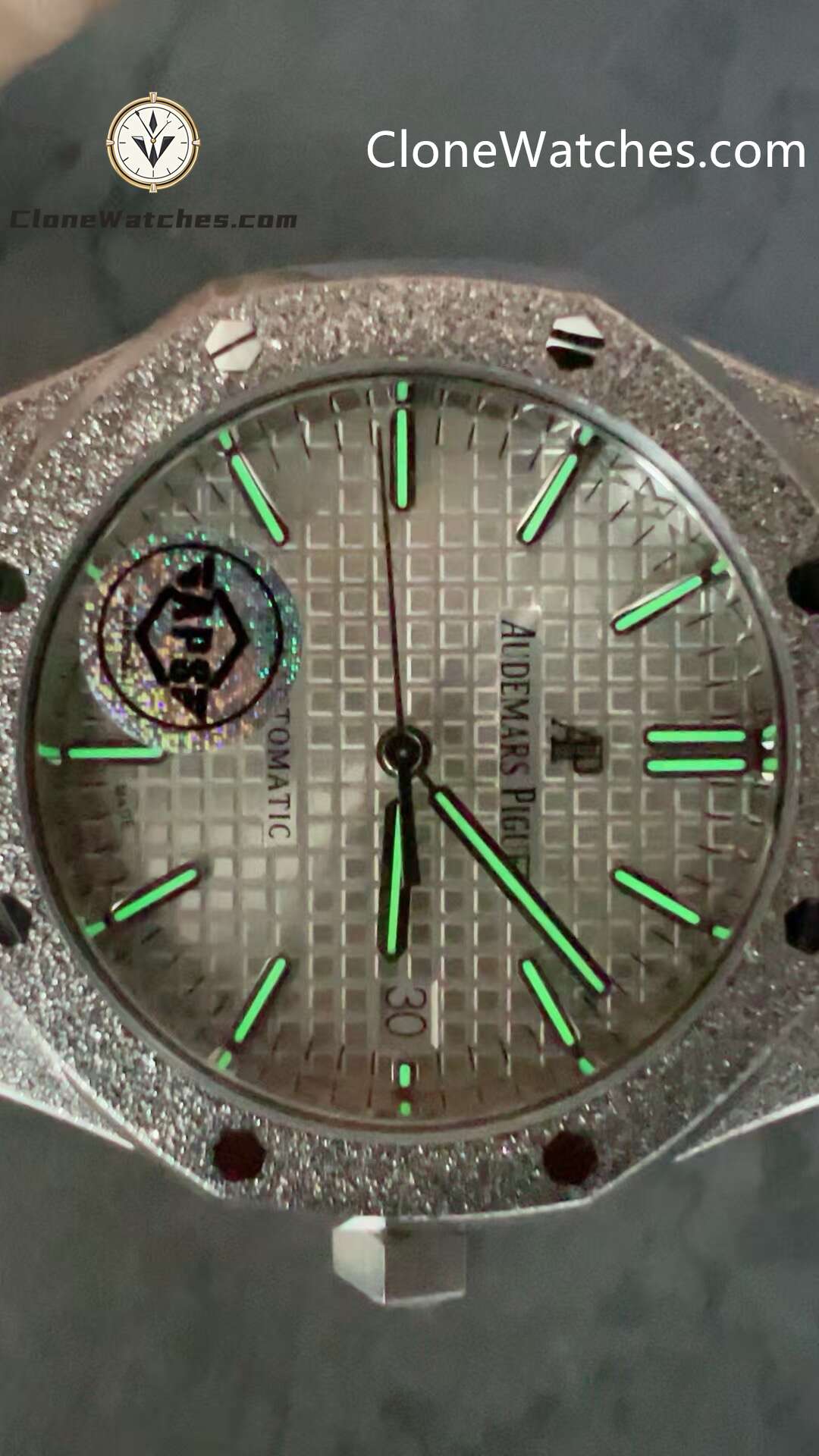 Audemars Piguet Super Clone Watches 1:1 Royal Oak Frost 15454BC White Dial 37mm