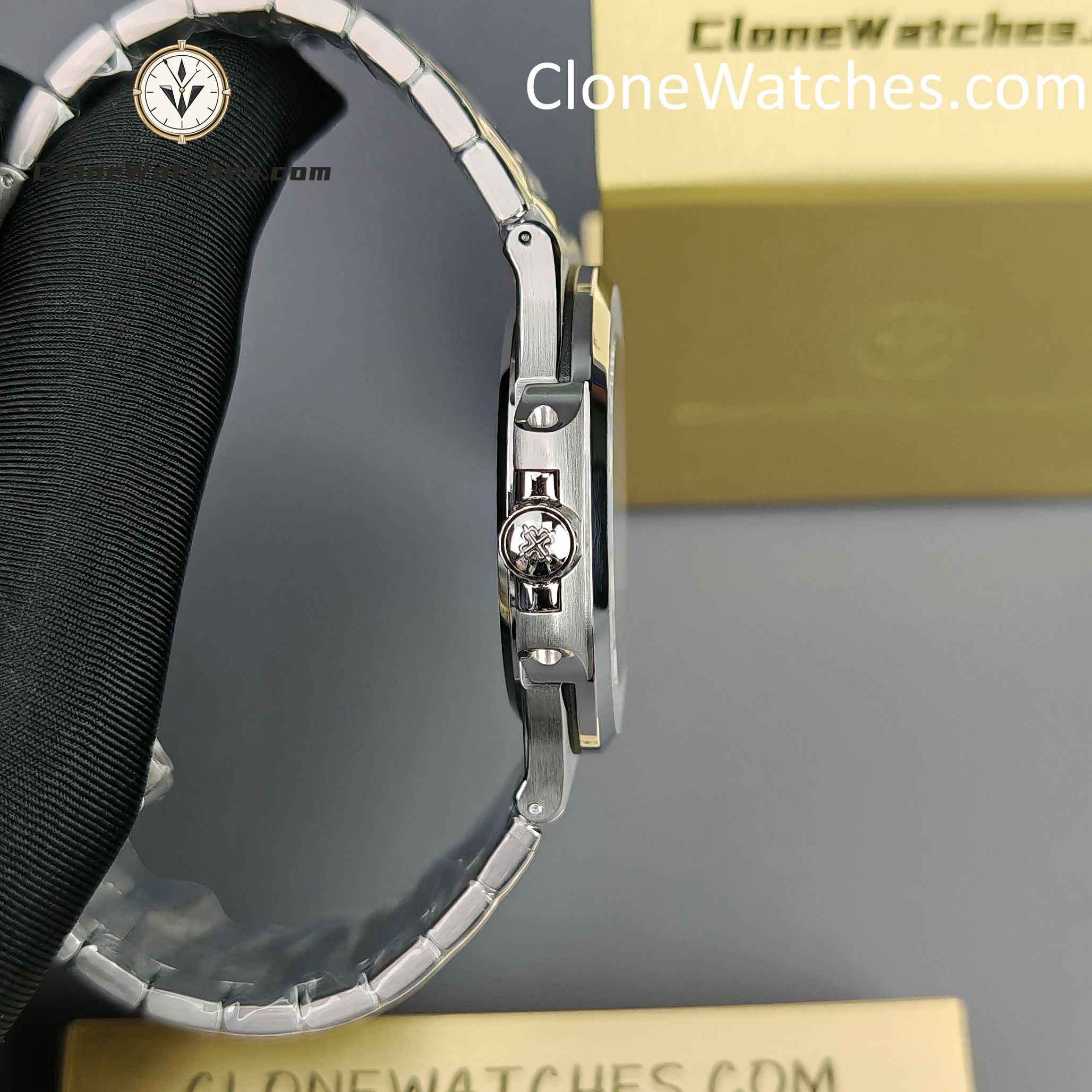 Patek Philippe Super Clone Watches 1:1 Nautilus 5711 White Dial