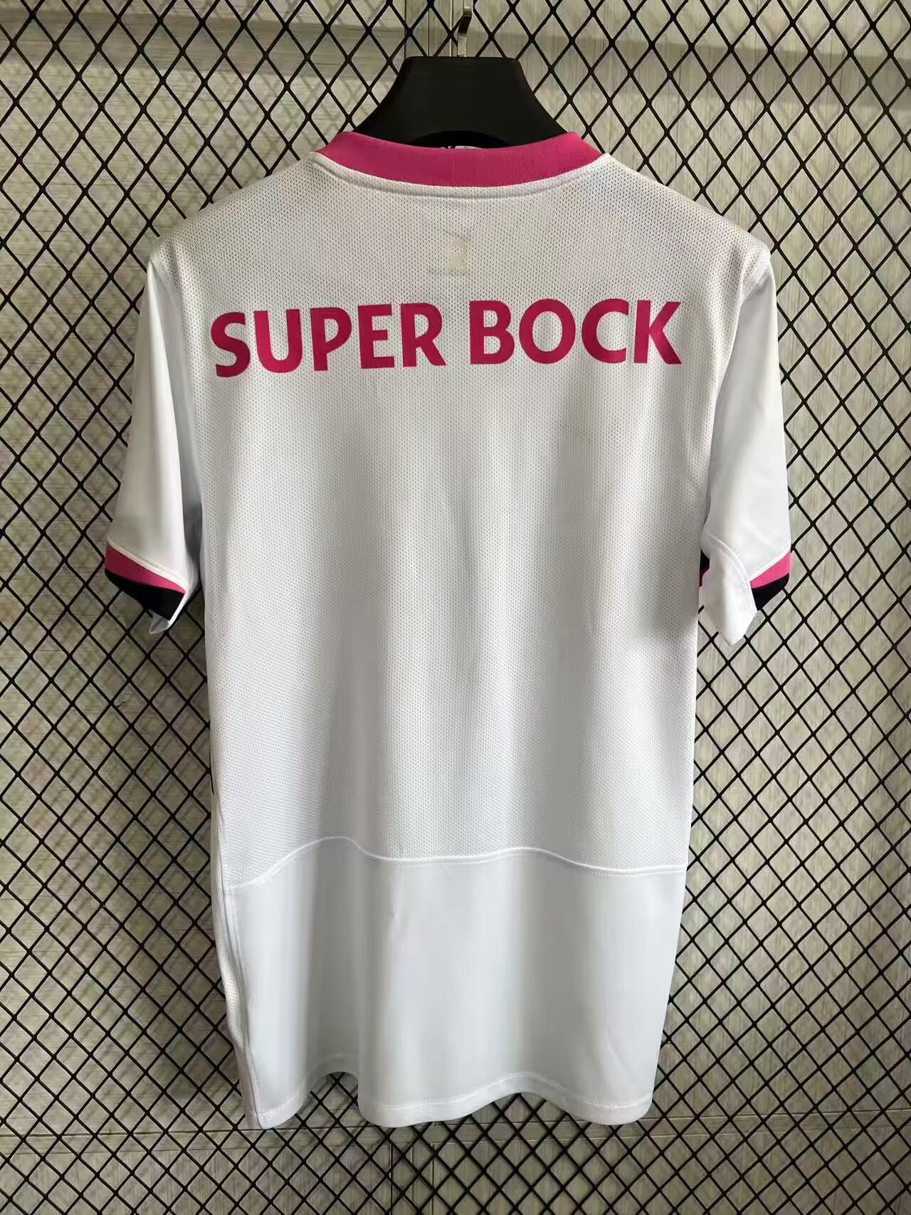 2025-26 Sporting CP Pink October Kit - Short Sleeve Fans Edition