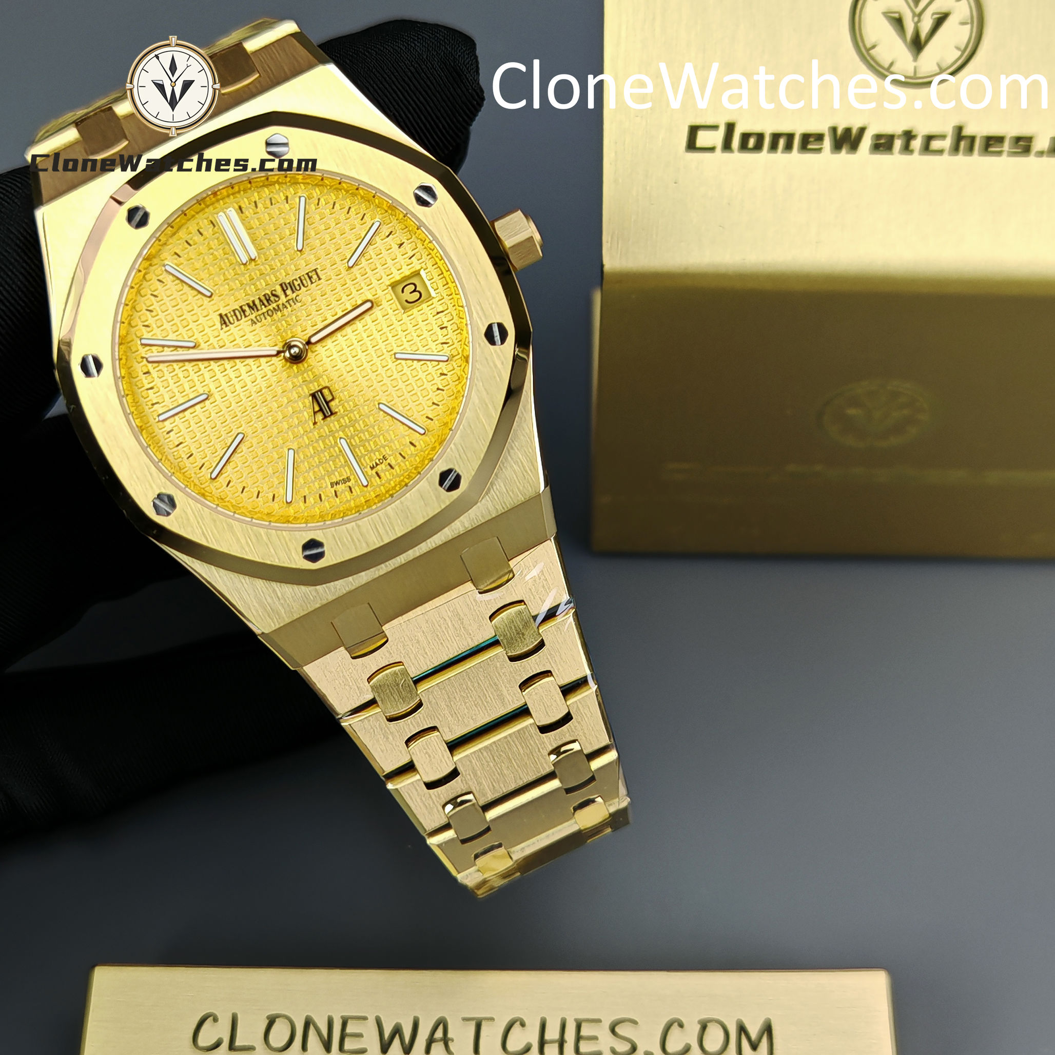 Audemars Piguet Super Clone Watches 1:1 Royal Oak “Jumbo” Extra-Thin Gold Dial 15202BA 39mm