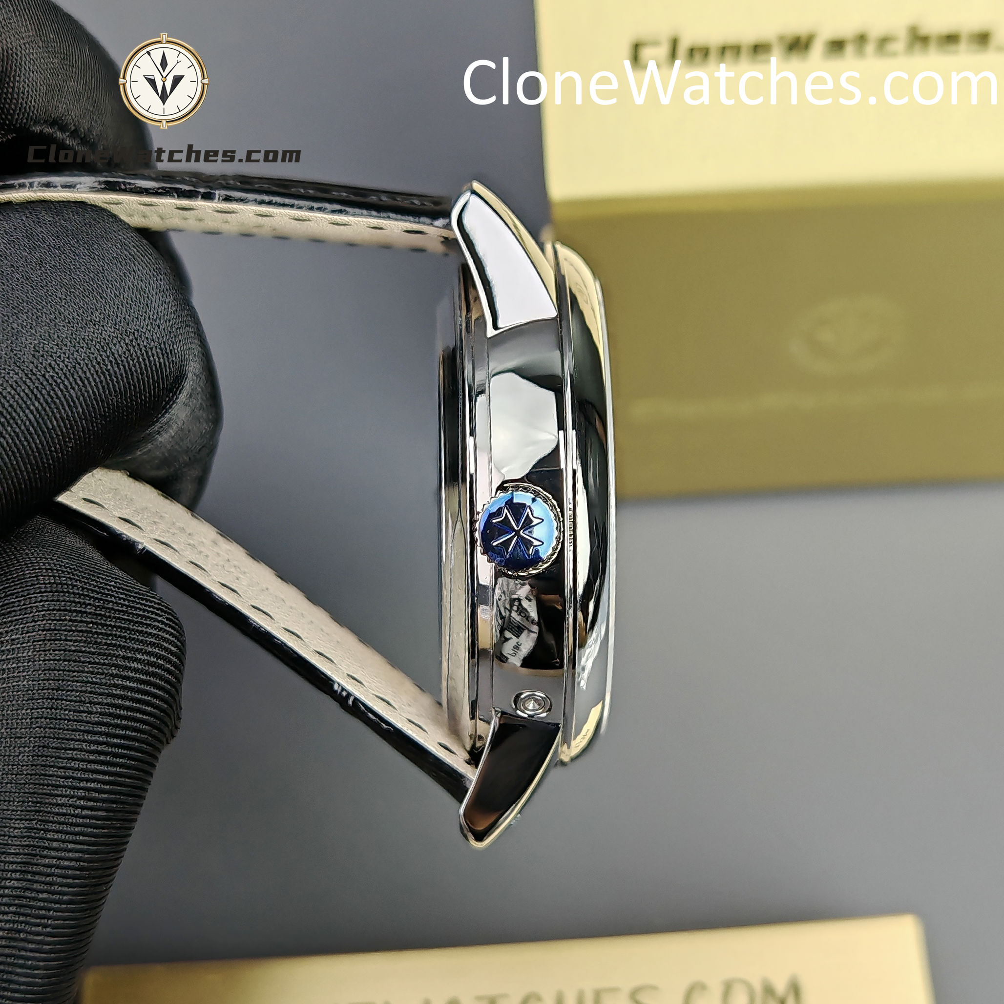 Vacheron Constantin Super Clone Watches 1:1 Patrimony Moon Phase Retrograde Date 4010U/000G-B330 White Dial