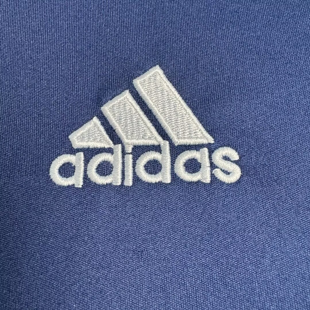 2005/06 Real Madrid Away Retro Jersey - Fans Edition