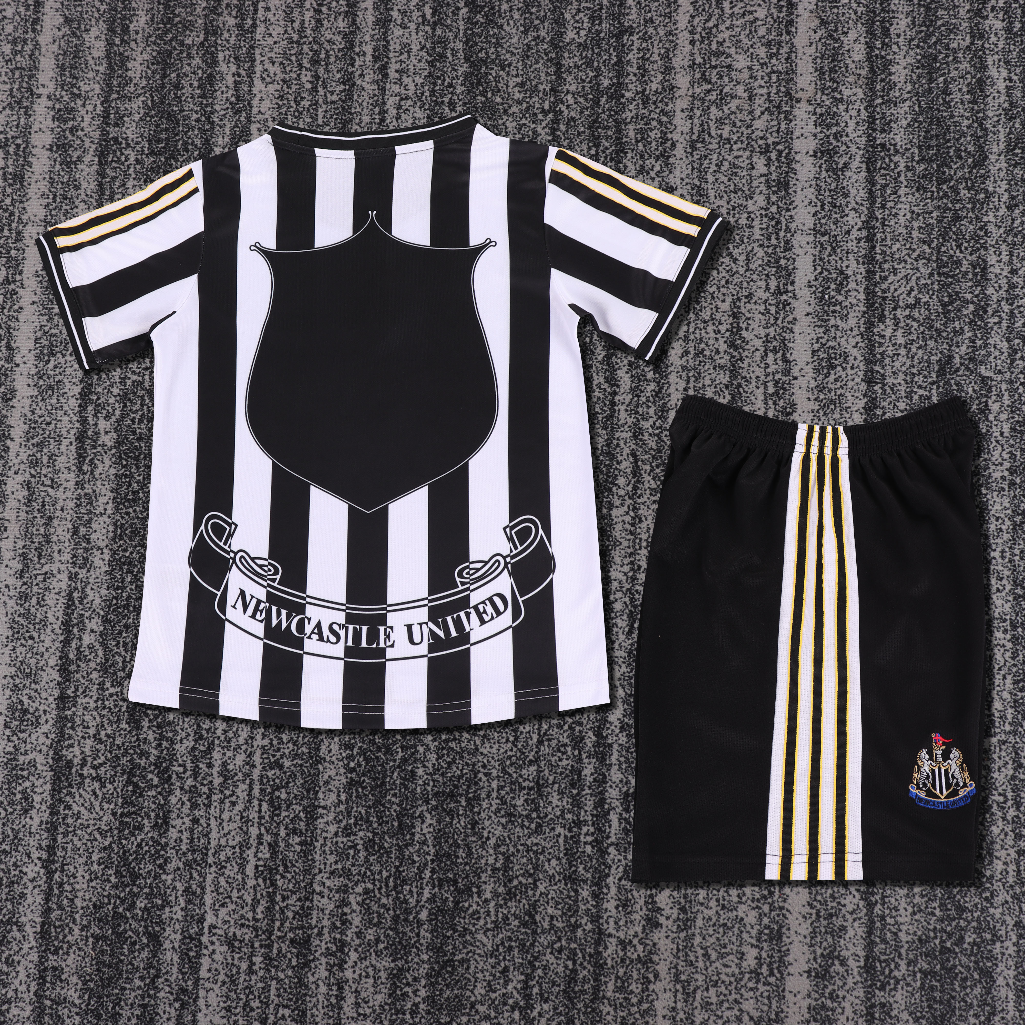 1997-99 Newcastle Home Retro Children's Jersey Set - Fans Edition