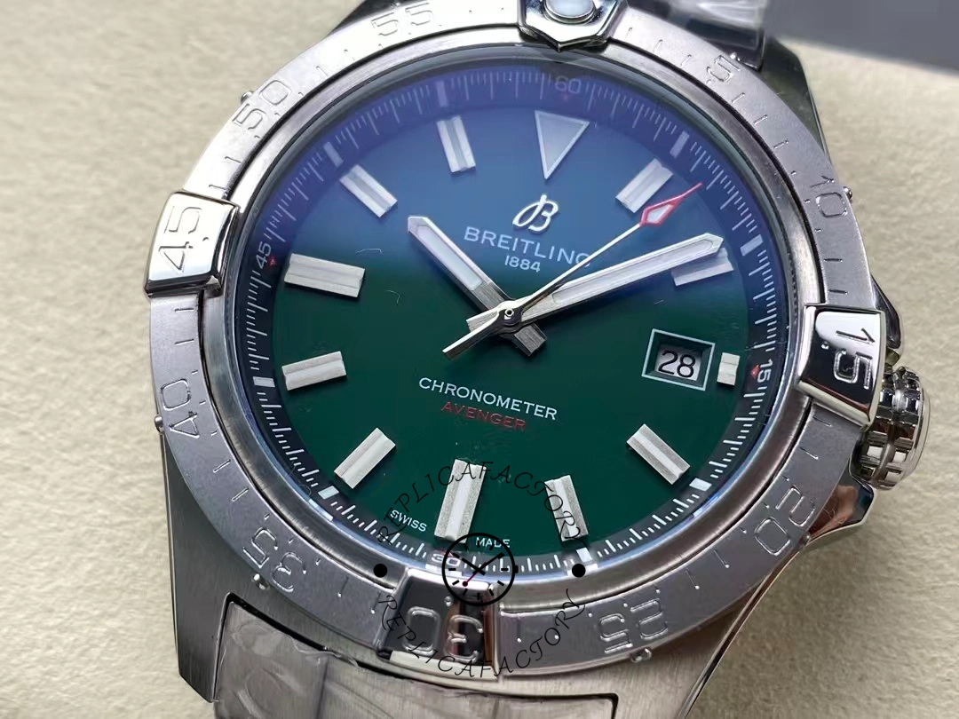 Breitling Avenger Automatic A17328101L1A1 42mm Replica