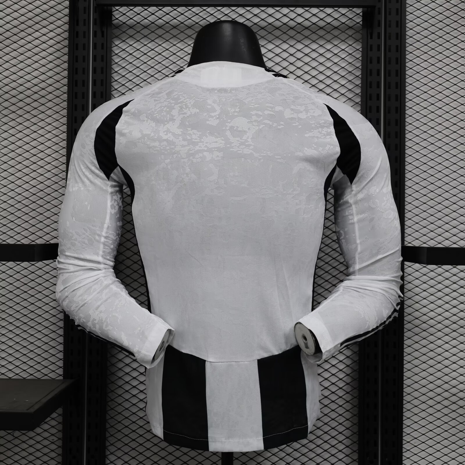 2024/25 Juventus Home Long Sleeve Shirt - Player Version