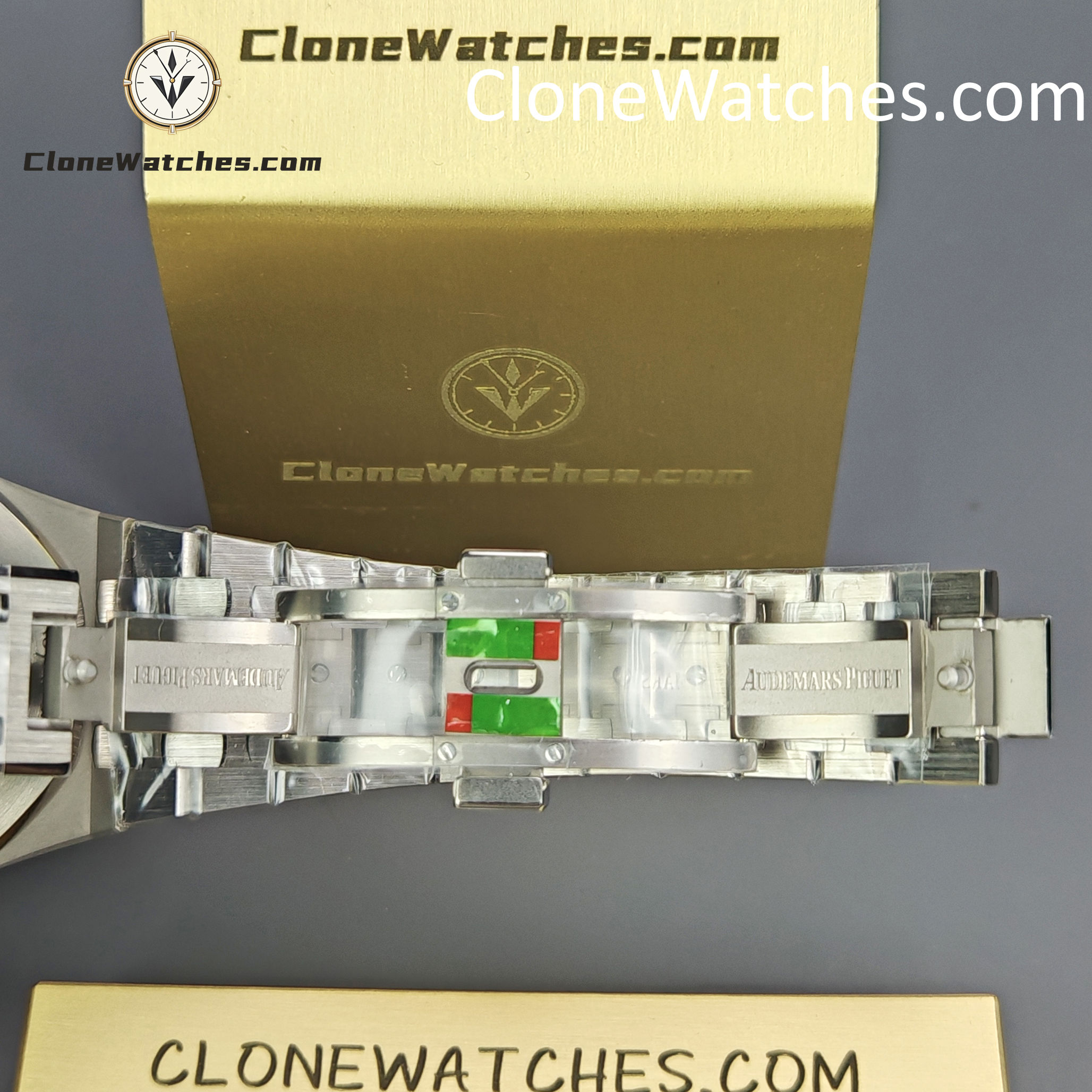 Audemars Piguet Super Clone Watches 1:1 Royal Oak “Jumbo” 15202IP Blue Dial