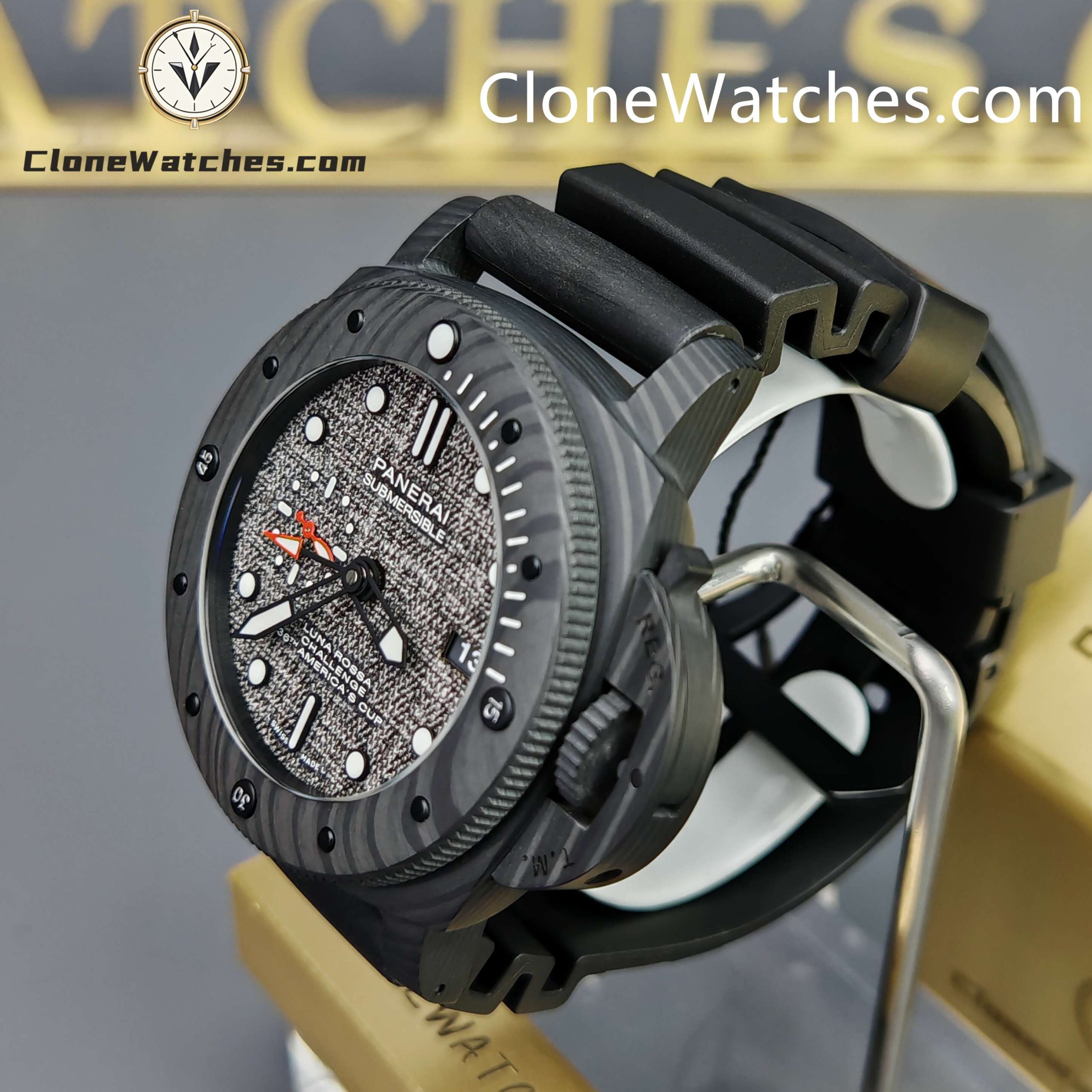 Panerai Super Clone Watches 1:1 Submersible Luna Rossa CarboTech GMT America’s Cup PAM 01039