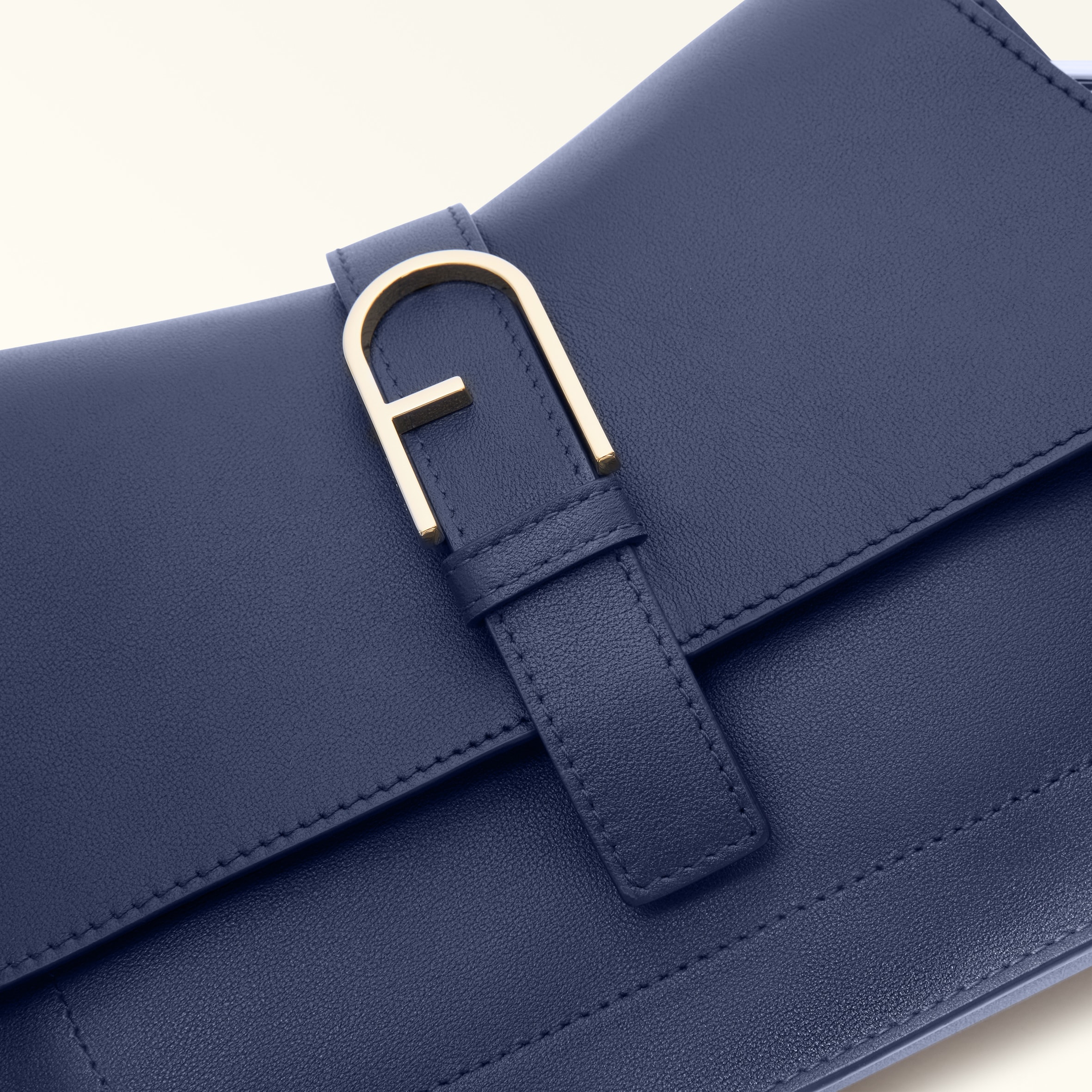 Furla Flow Top Handle M