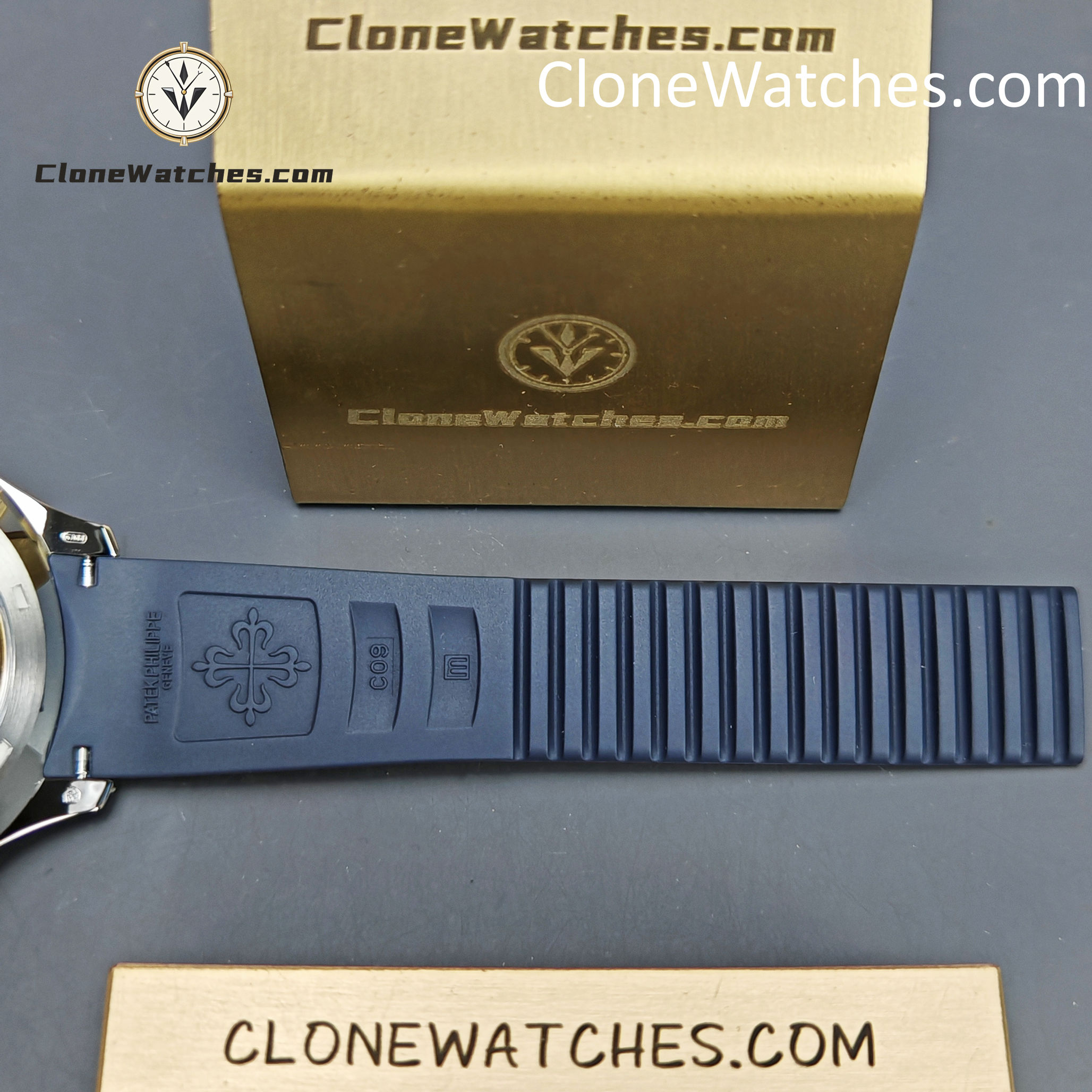 Patek Philippe Super Clone Watches 1:1 Aquanaut 5168G-001 Jumbo Blue 42 mm