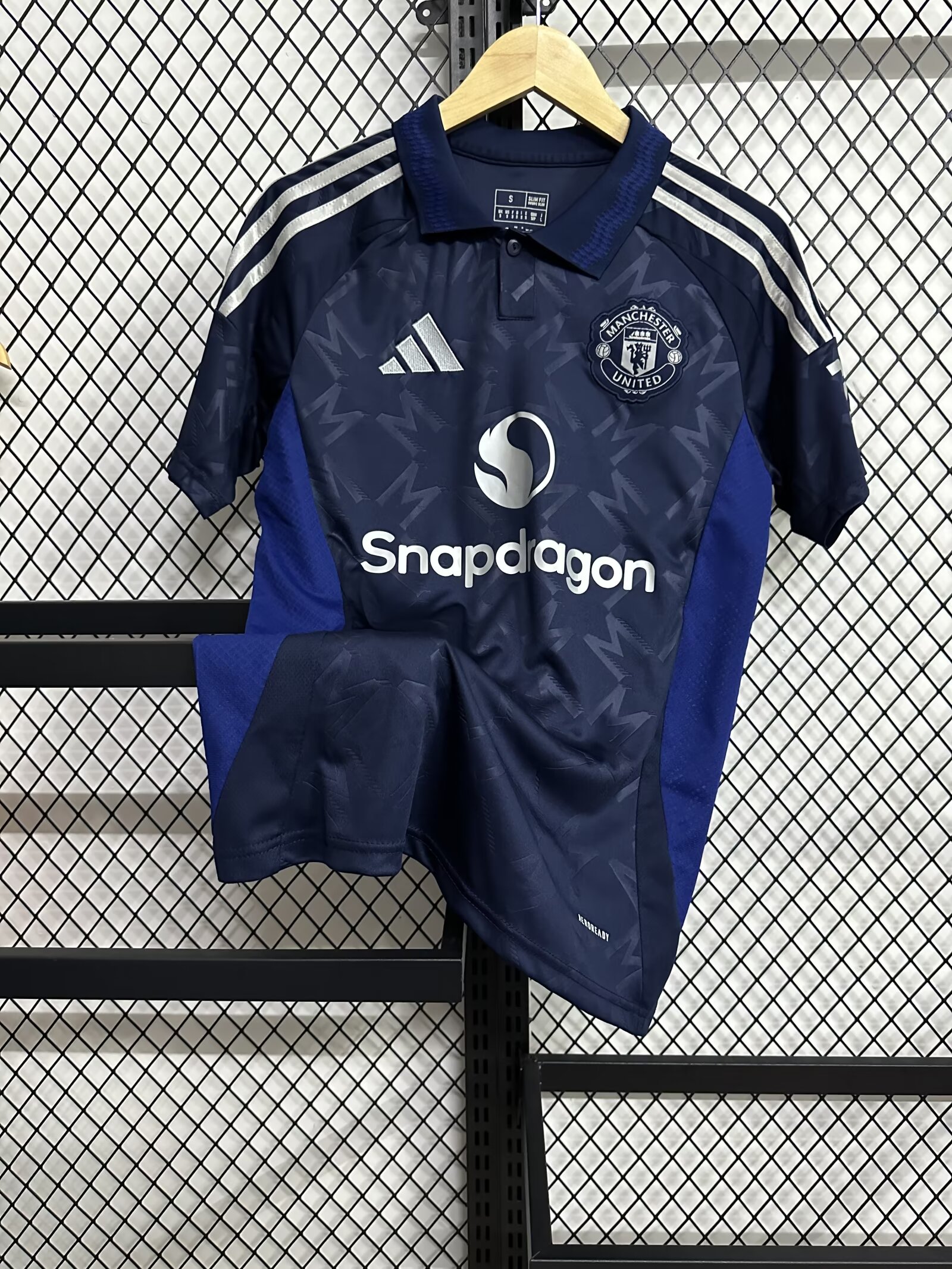 2024/25 Manchester United Away Shirt - Fans Edition