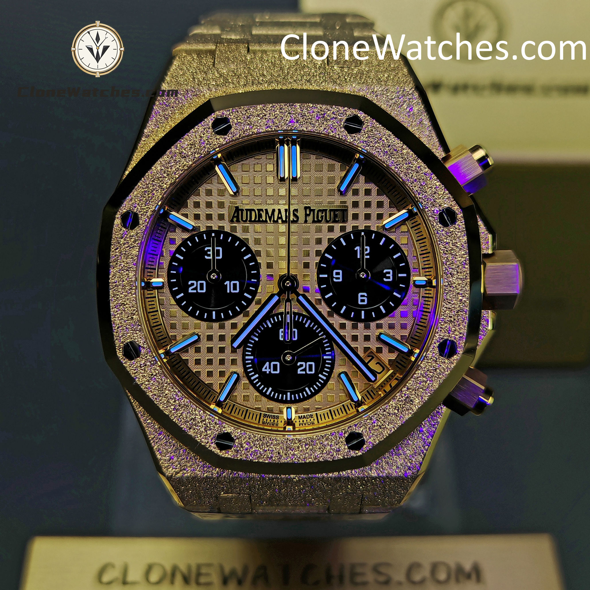 Audemars Piguet Super Clone Watches 1:1 Royal Oak Gold Dial 26240BA Selfwinding Chronograph