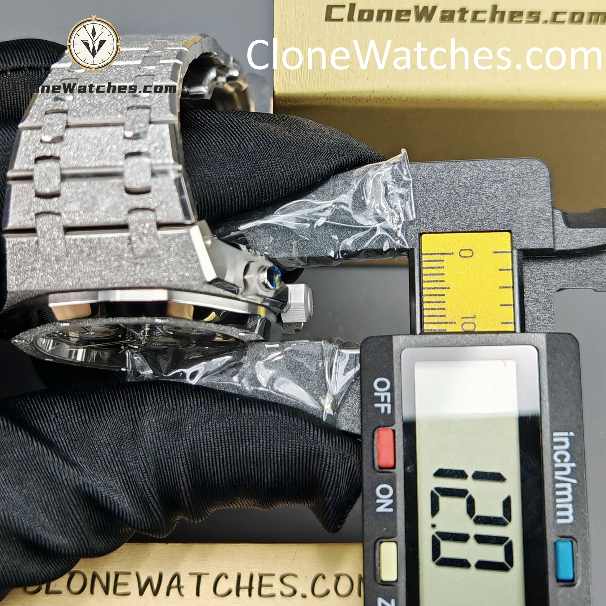 Audemars Piguet Super Clone Watches 1:1 Royal Oak Black & Silver Dial 26239BC Selfwinding Chronograph