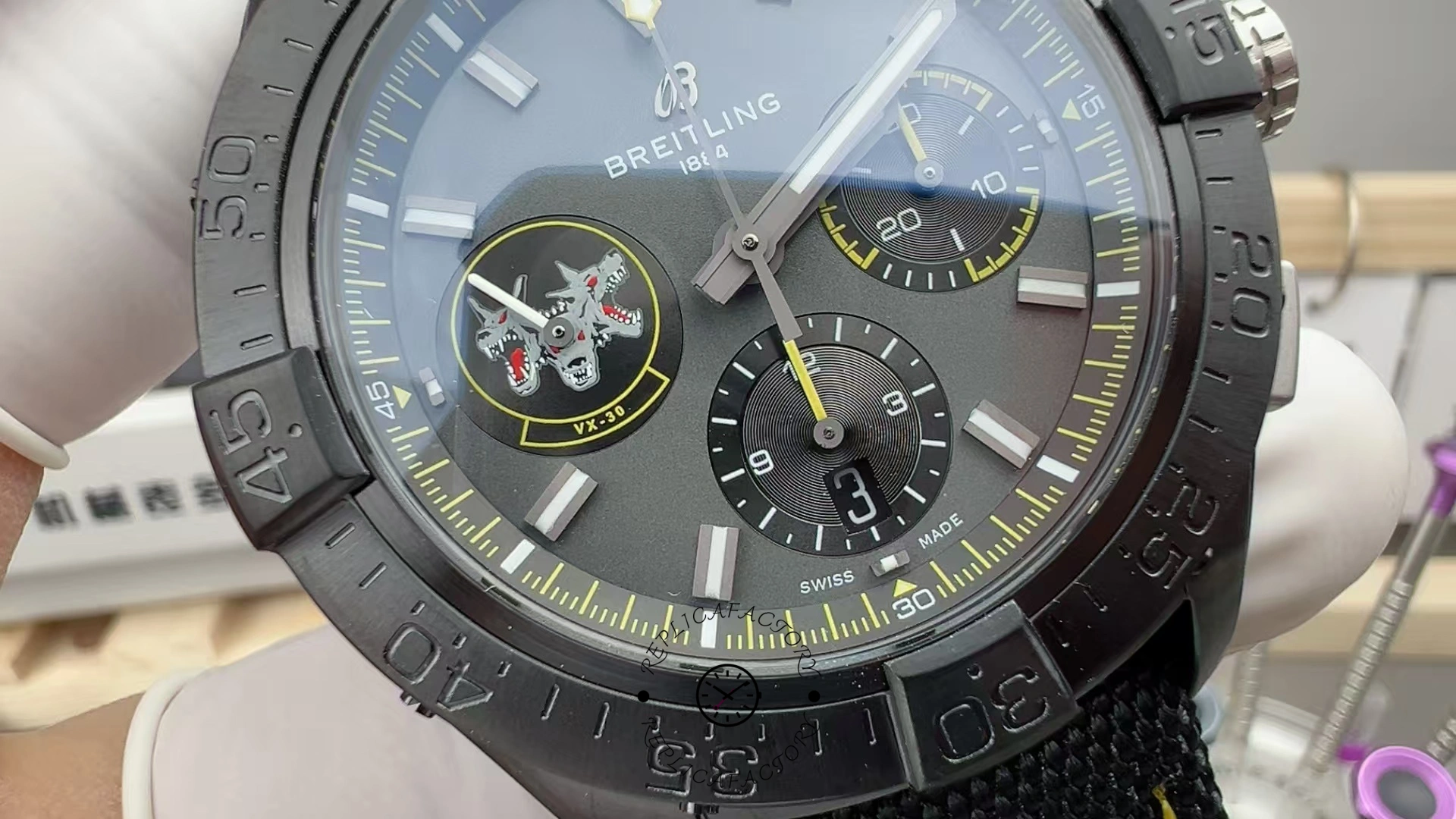 Breitling Avenger B01 Chronograph 44mm SB01472A1B1X1 Replica