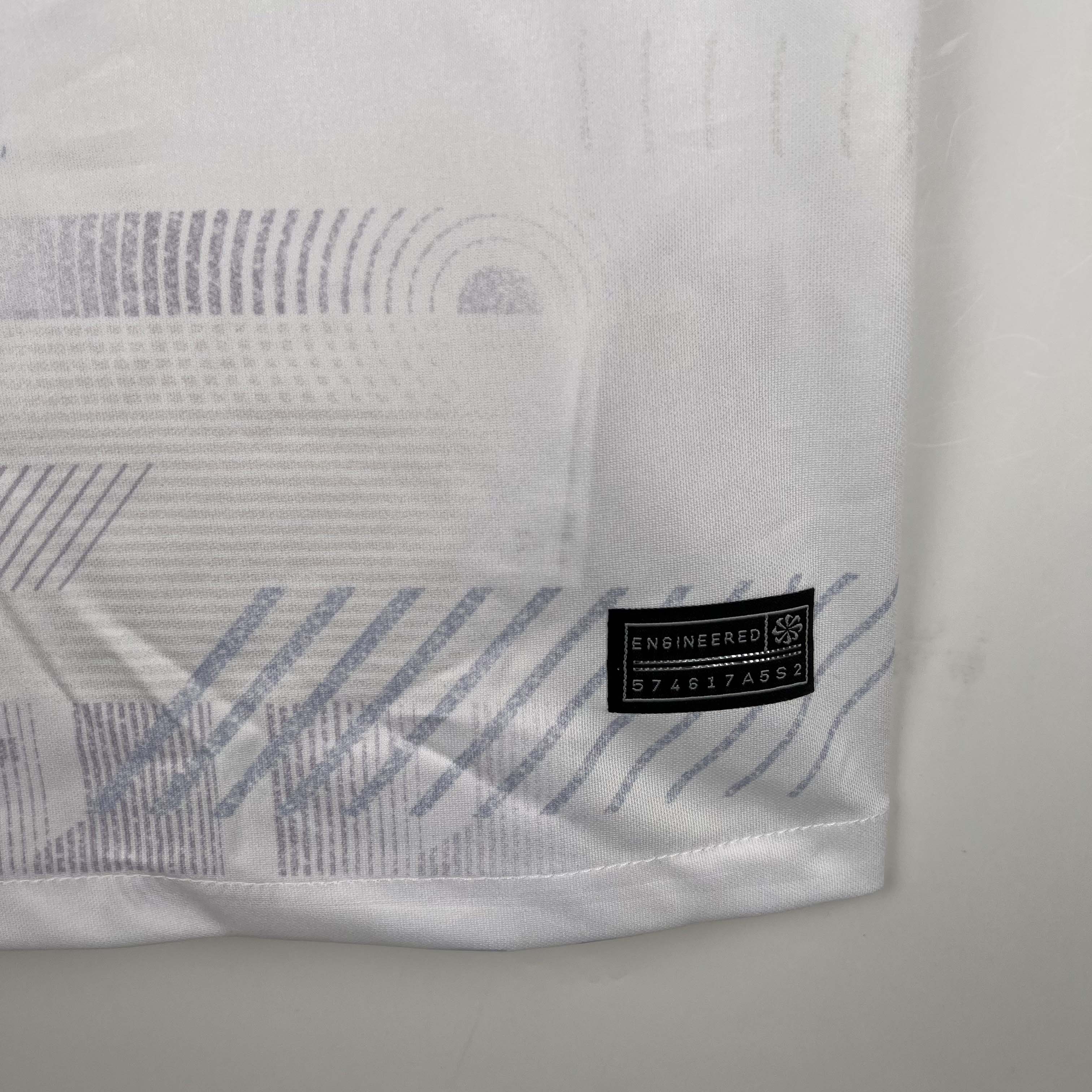 2023/2024 Tottenham Home Football Shirt - Fans Edition