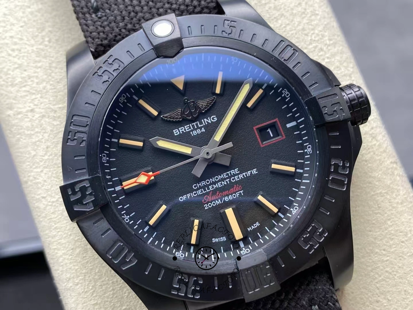 Breitling Avenger Blackbird 44 V17311101B1W1 Replica Black Dial Men's Watch